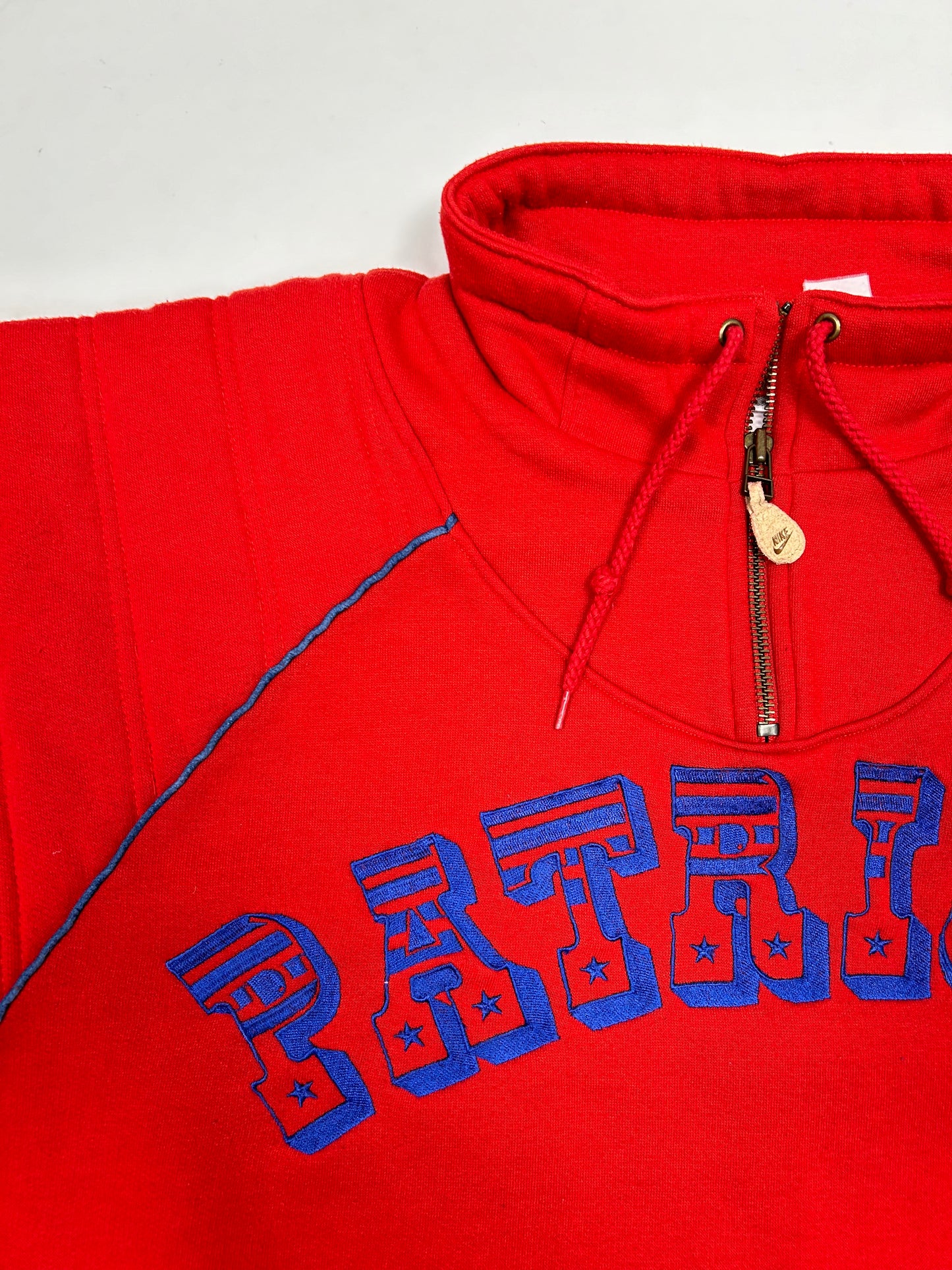 Vintage New England Patriots NFL Nike 1/4 Zip Pullover Sweatshirt Tagged Medium 24.5x25 Inches 80s