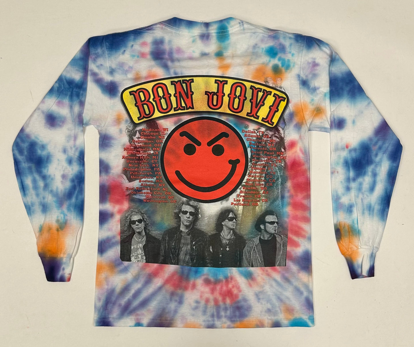Vintage 2005-2006 Bon Jovi Have A Nice Day Tour Music Parking Lot Long Sleeve Tie-Dye Tee Small 19x26.75 Inches