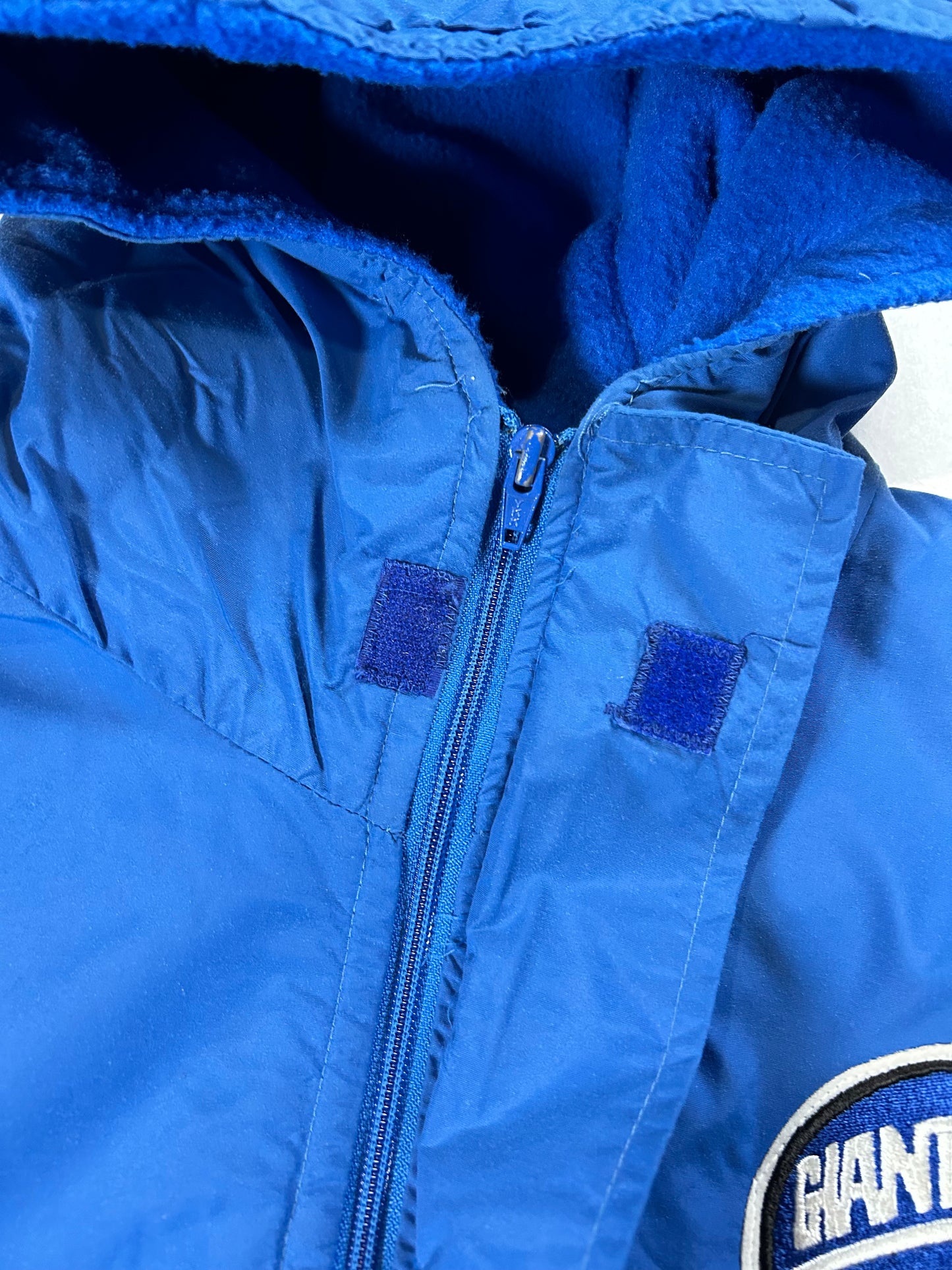 Vintage Chalk-Line New York Giants NFL Chest Logo Zip Puffer Jacket 27.5x27.25 Inches Large Fit