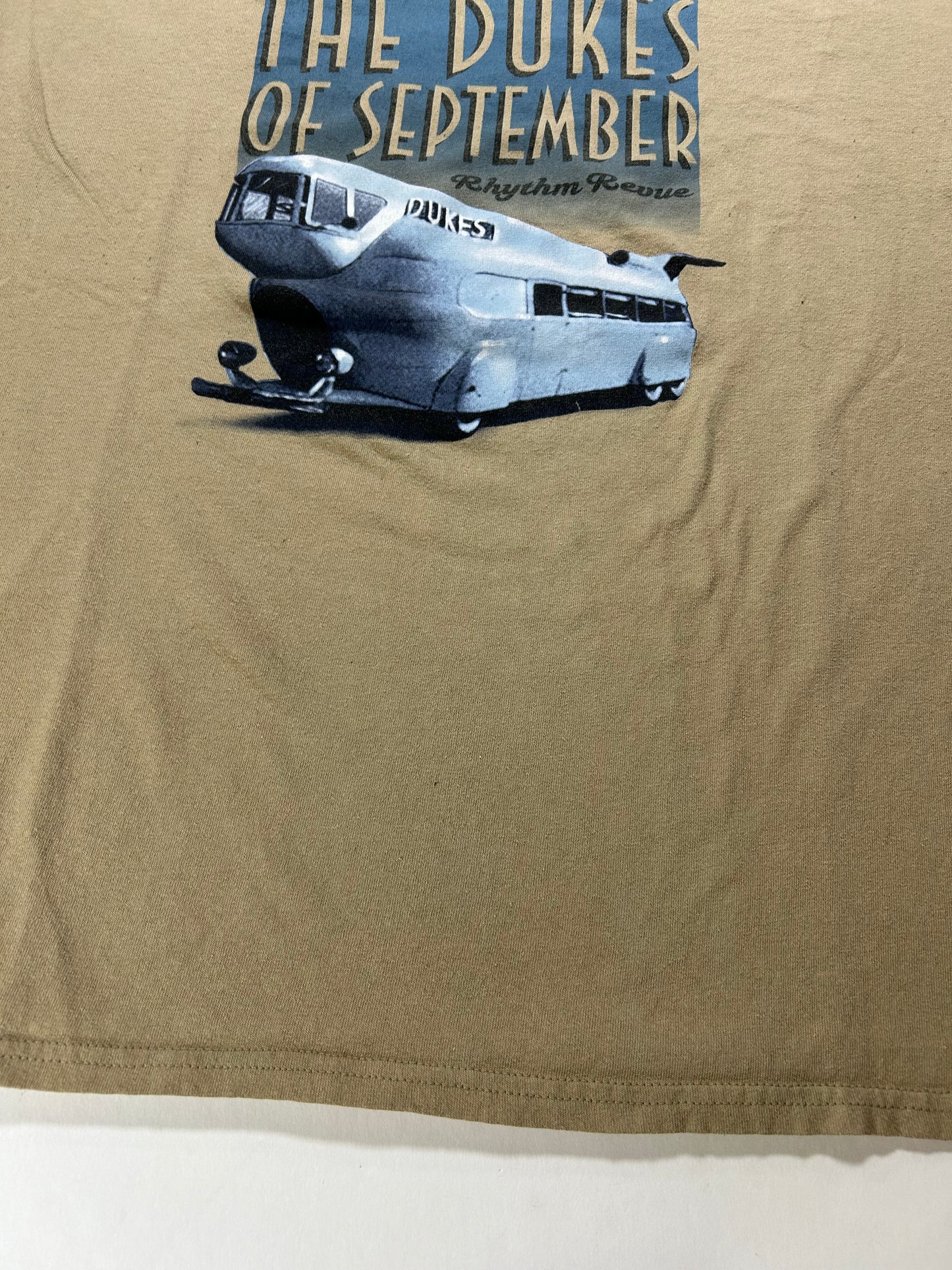 The Dukes Of September Rhythm Revue 2010 Tour Shirt 2XL 26.25x29 Inches