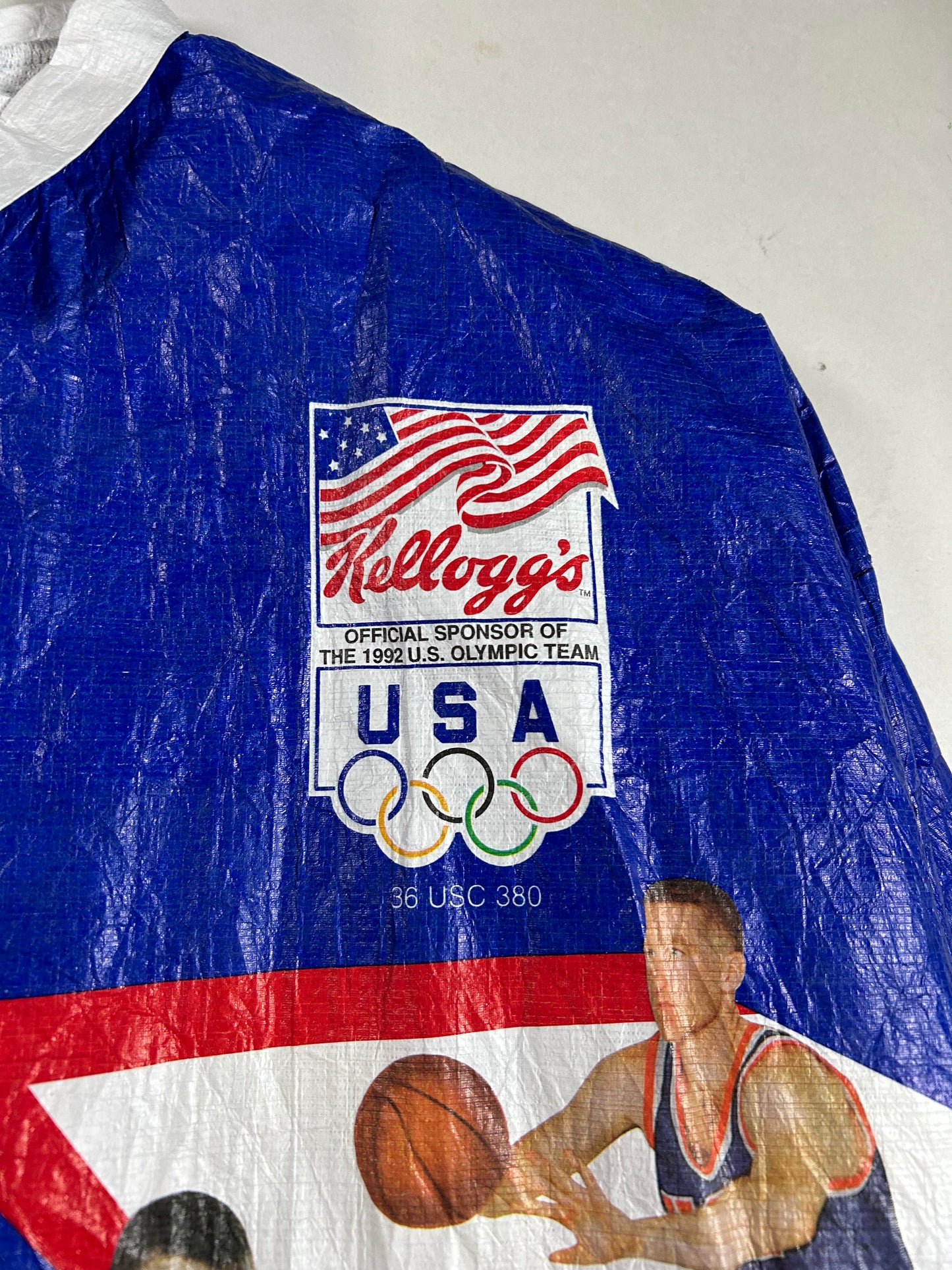 Vintage 1992 Barcelona Olympic Basketball Dream Team Jacket  Kellogg's Tyvek Size Large 25.75x27.25 Inches