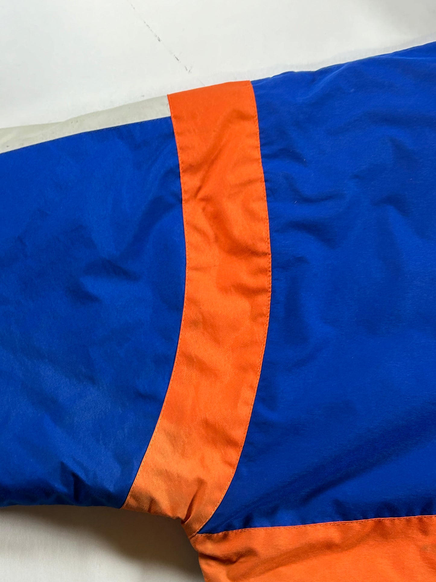 Vintage Starter New York Knicks Puffer Zip Up Packable Hood Jacket NYK XL 29x29.25 Inches As Is Has Stains 90s