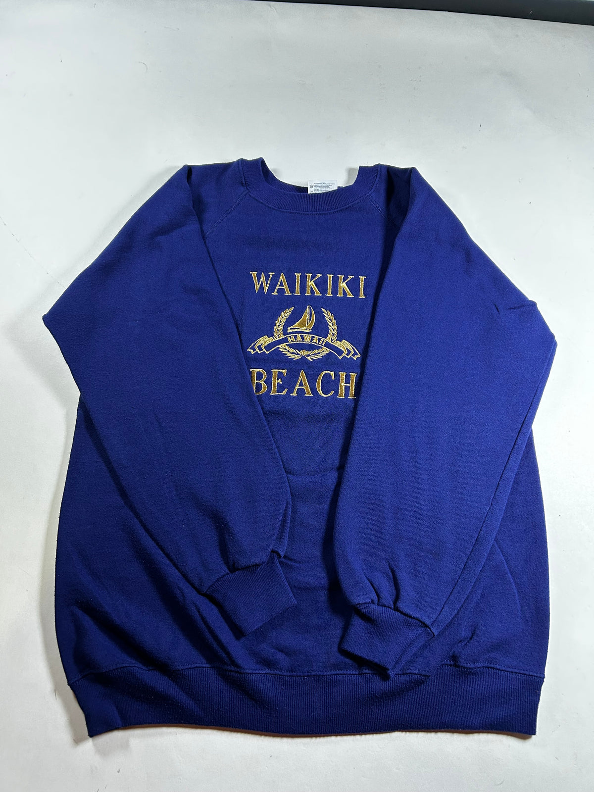 Vintage Waikiki Beach Hawaii Embroidered Graphic Raglan Crewneck  Sweatshirt 90s Hanes M/L 22x28.5 Inches