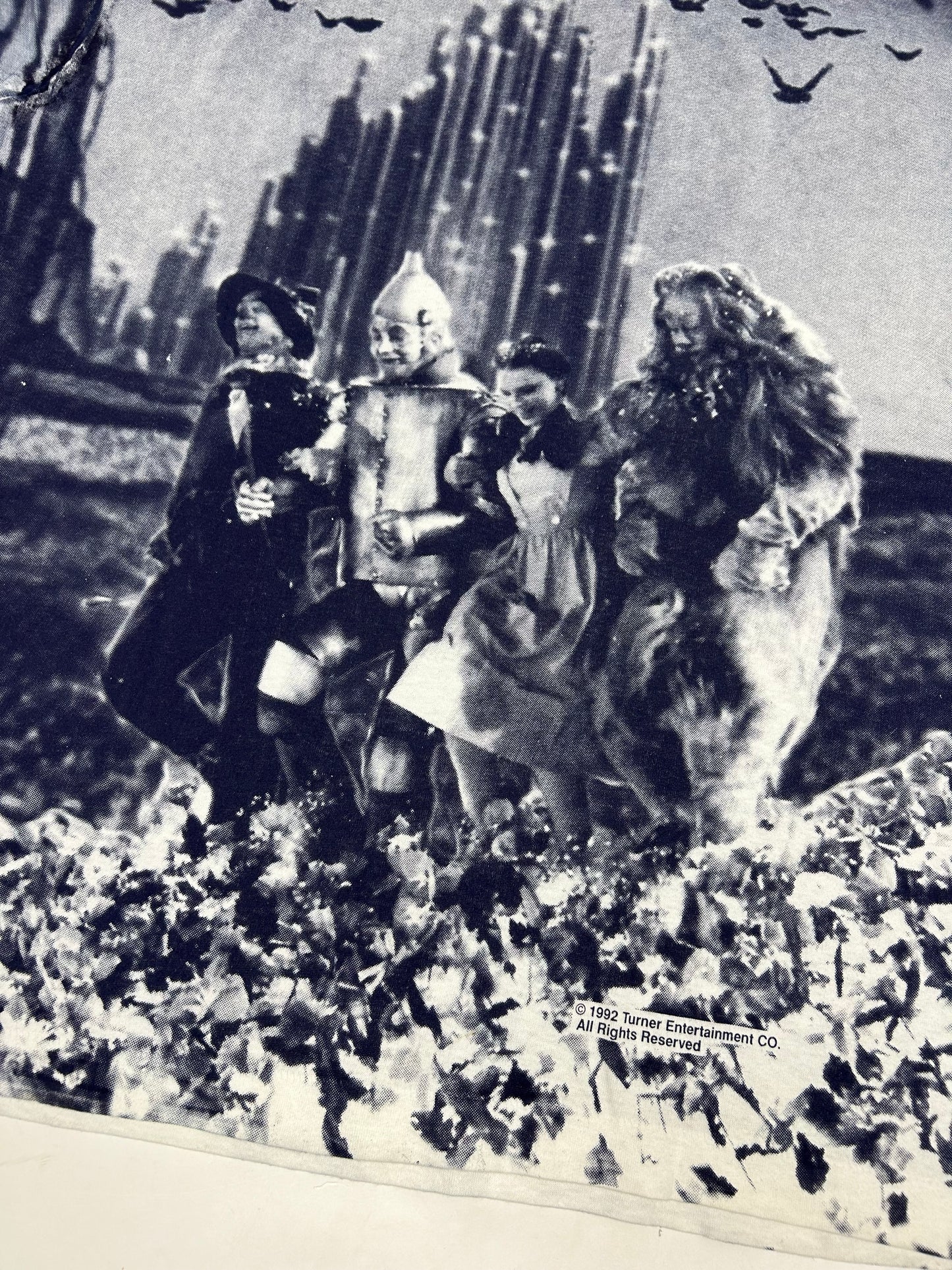 Vintage 1992 The Wizard Of Oz Movie Stanley Desantis All Over Print Tee XL 24.25x32.5 Inches