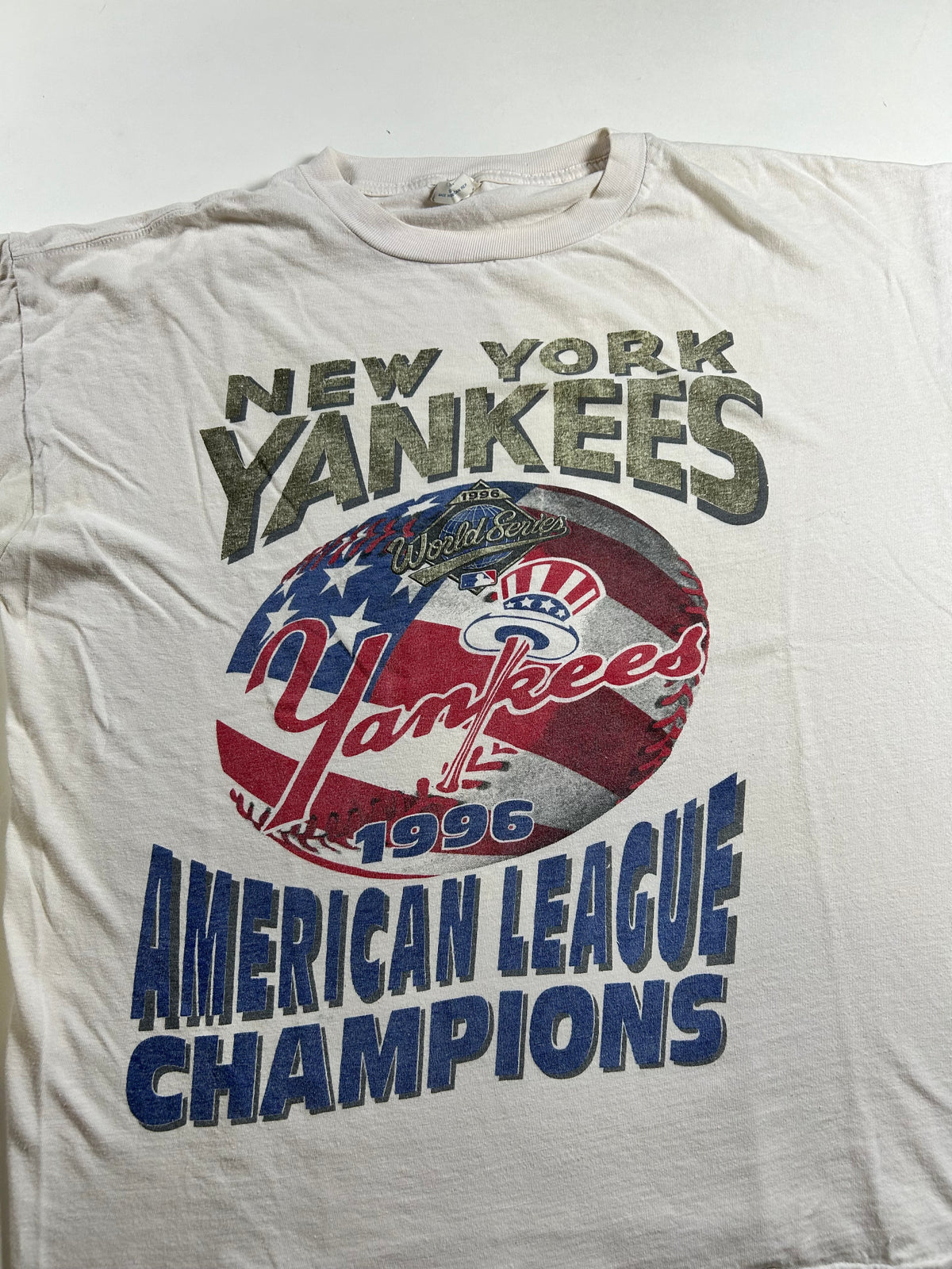 Vintage New York Yankees 1996 American League Champions WS Tee L/XL Boxy Fit 24x26.5 Inches