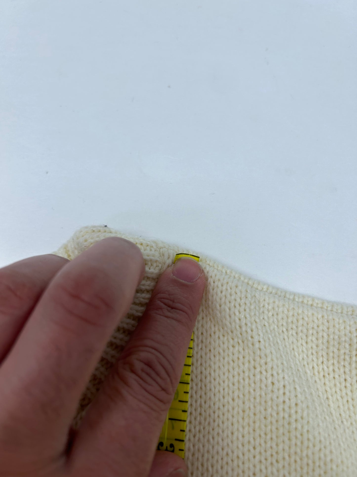 Vintage Cytec Cable Knit Made In USA 100% Acrylic Sweater Cream XL/L 26x28 Inches