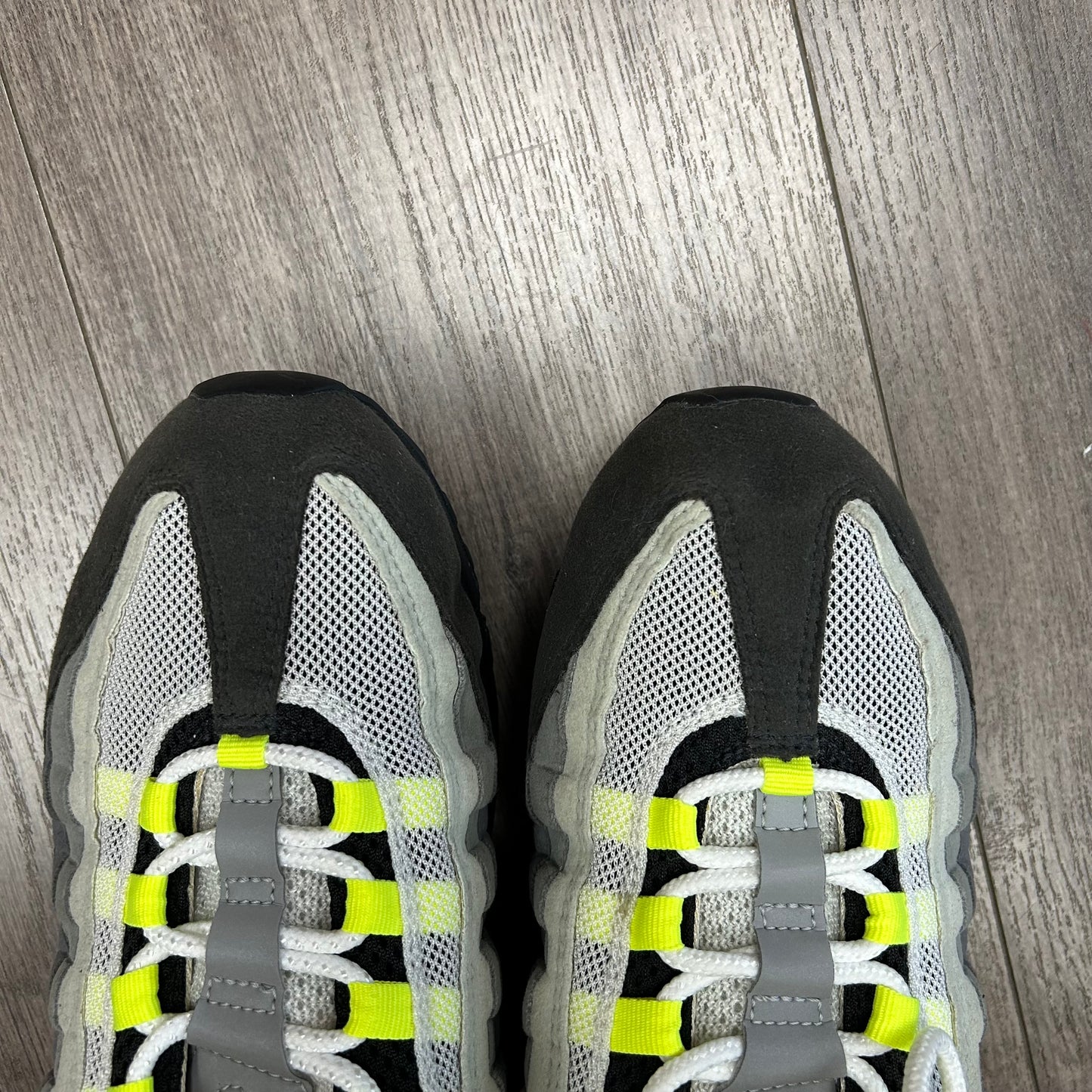 Vintage 2005 Nike Air Max 95 OG Neon Size 10.5 Used With Box 313111-071 Vietnam Wear At Your Own Risk