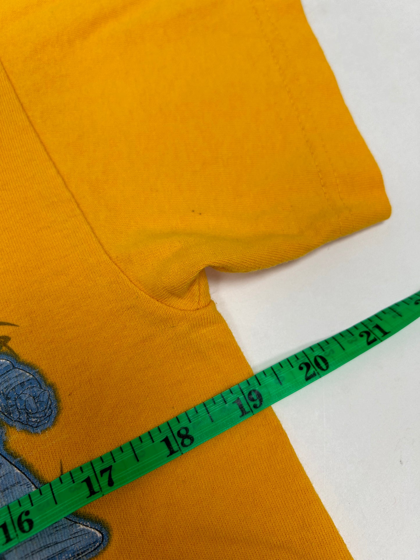 Vintage YU-GI-OH Yami Yugi King of Games 1996 T Shirt Yellow 19.25x24.25 Inches Youth/