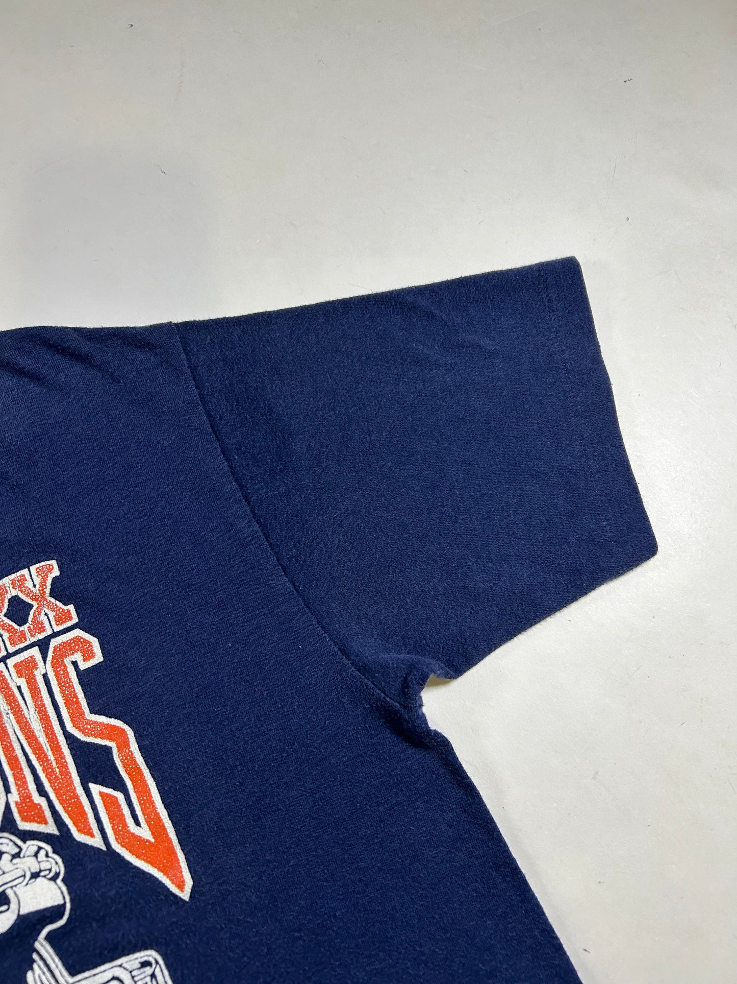 Vintage Logo 7 Chicago Bears NFL Super Bowl XX Champions Tee M/S Fit 19.25x25.5 Inches