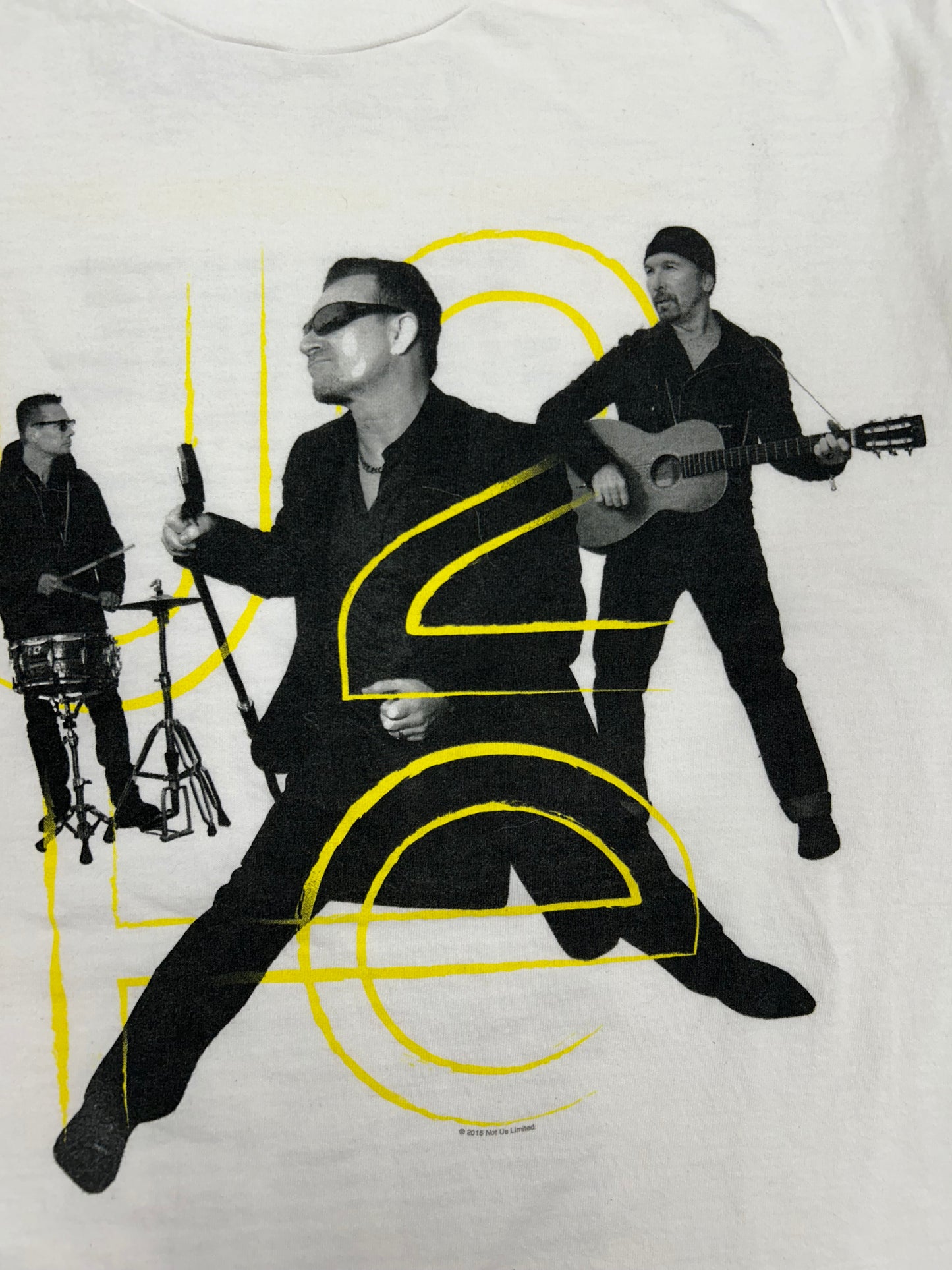 U2 Innocence Experience Tour 2015 Fits Large 21.75x28.25 Inches T-Shirt White