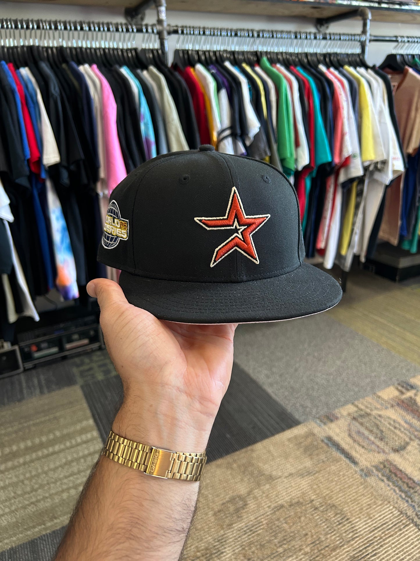 New Era 59Fifty Cooperstown Collection Houston Astros 2005 World Series Patch Fitted Hat Pink Underbrim Size 7 5/8 60.6 CM