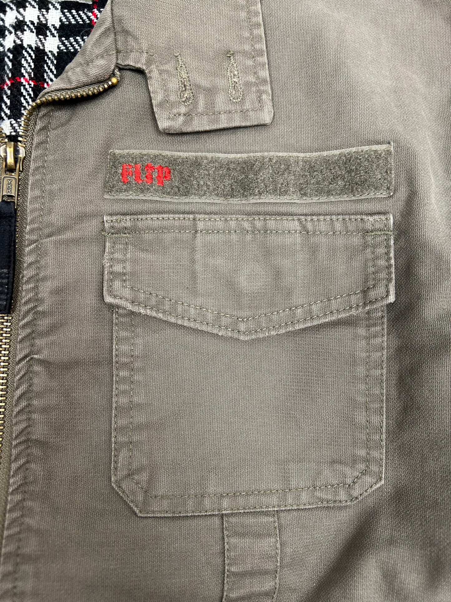 Vintage Flip Skateboards Army Military Style Zip Skateboarding Jacket Medium 24.5x27.25 Inches