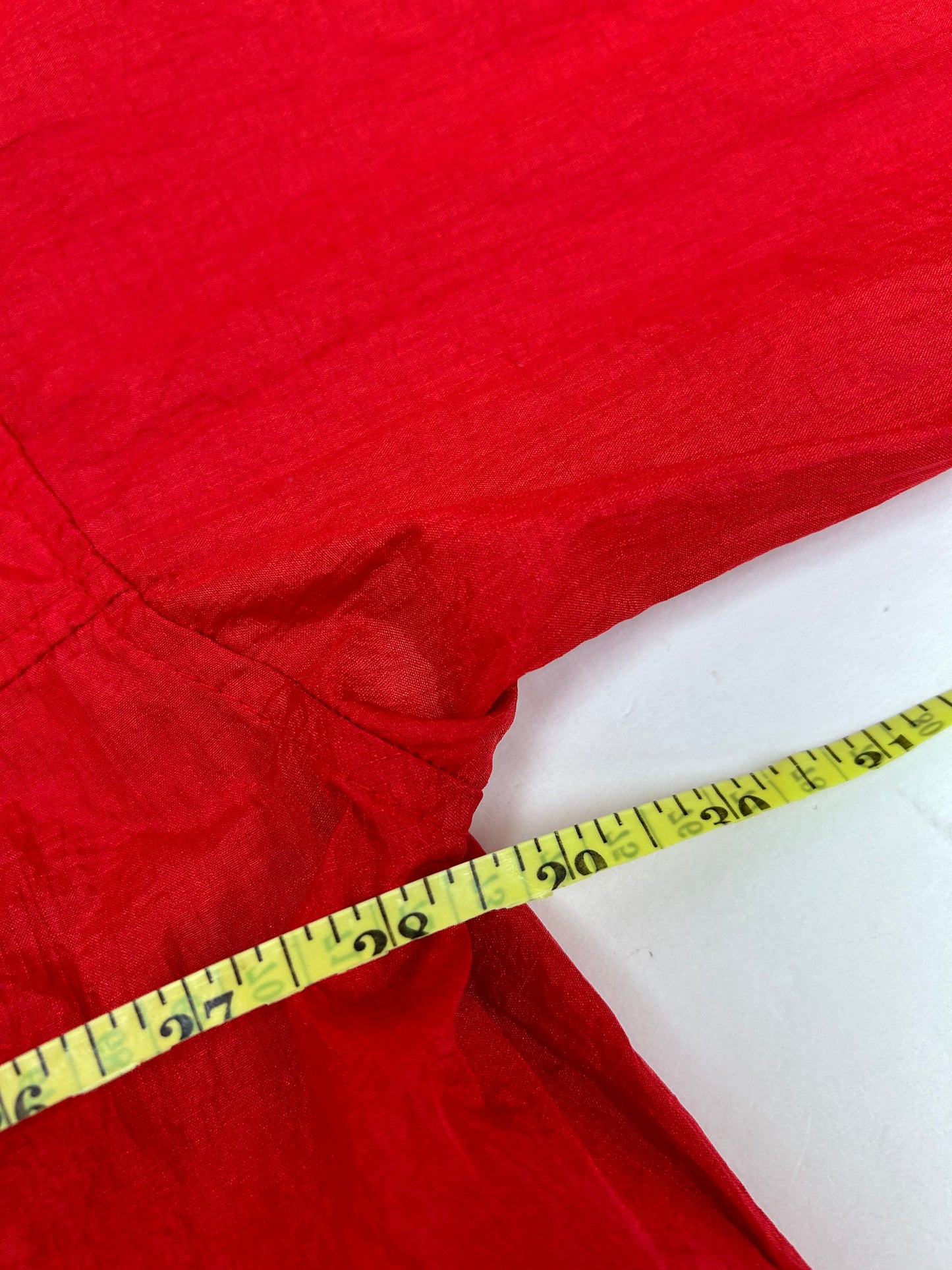 Vintage 90s Marlboro Unlimited Packable Windbreaker Jacket Red Clean XL 28.5x30.75 Inches