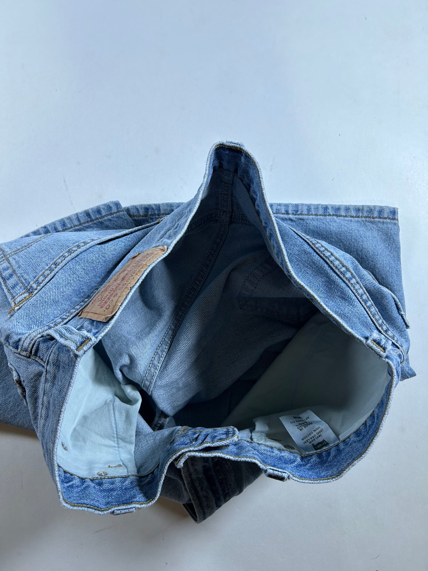 Vintage Levi's 550 Denim Blue Jean Shorts Relaxed Fit 36 18.25x23 Inches Cotton Lesotho