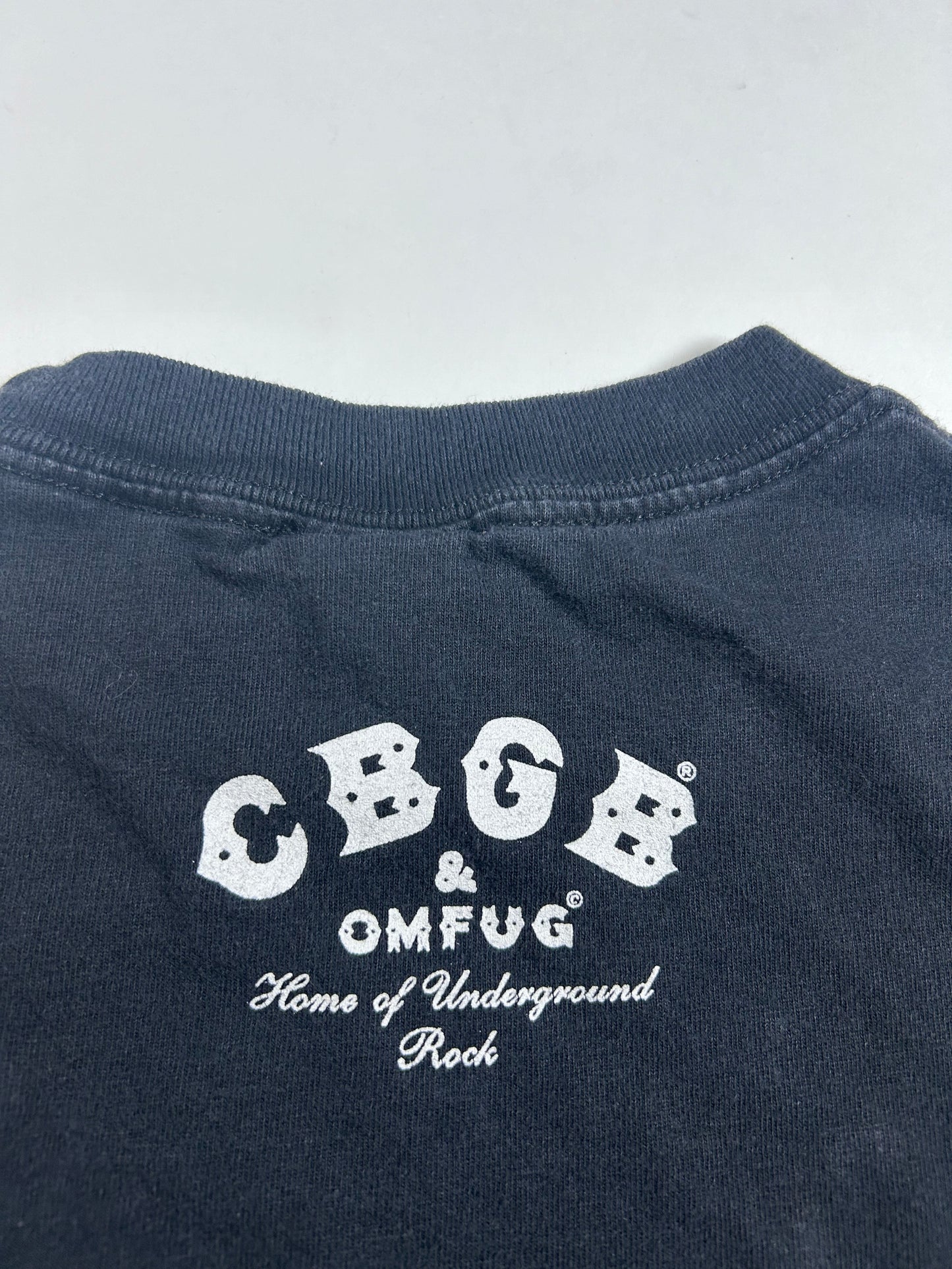 Vintage CBGB & OMFUG Home Of Underground Rock Guitars Graphic T-shirt Small 18x24.5 Inches Worn