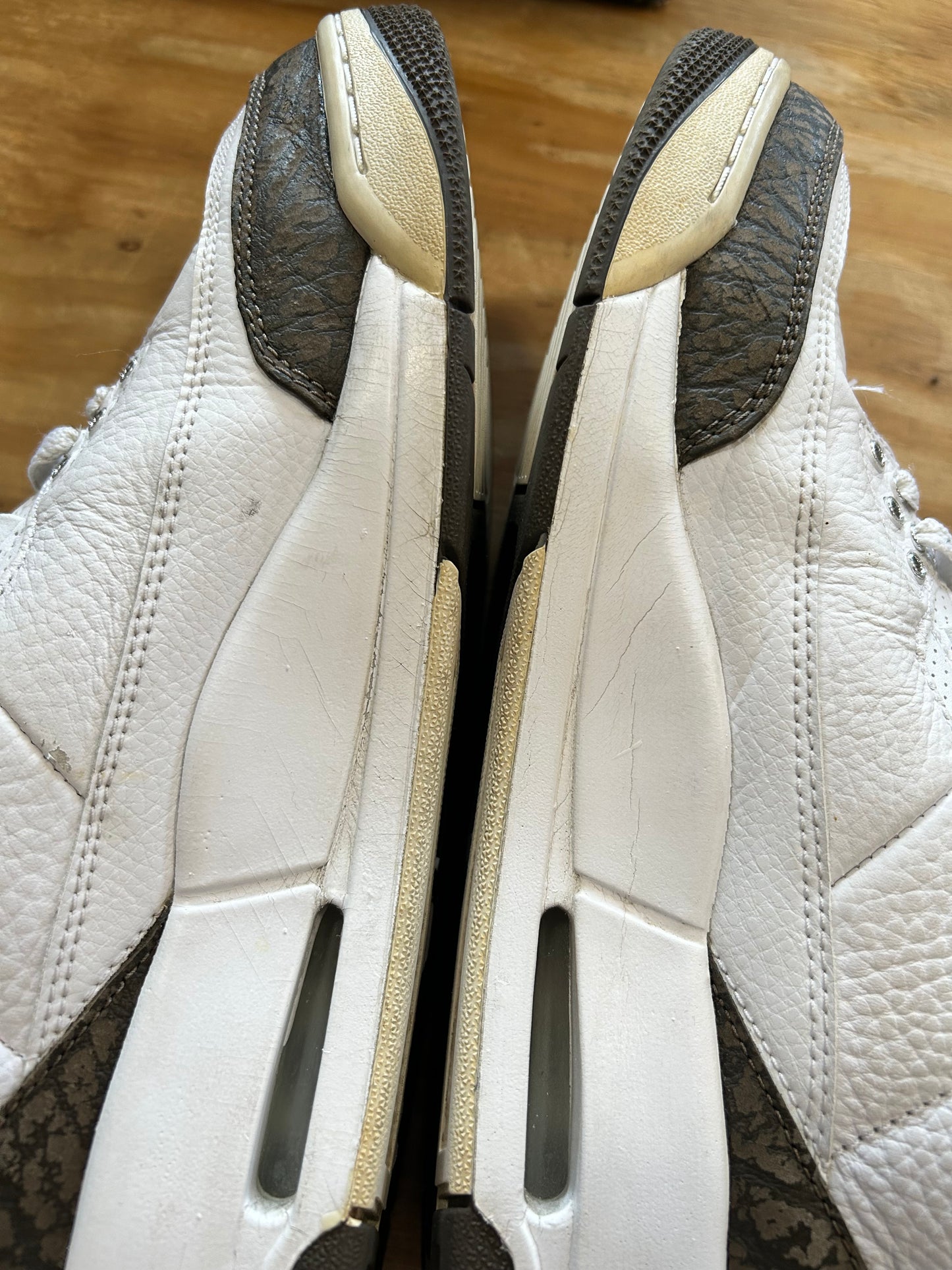 Air Jordan 3 Retro 2018 Mocha Size 10 With Box Used As Is Nike [136064 122]