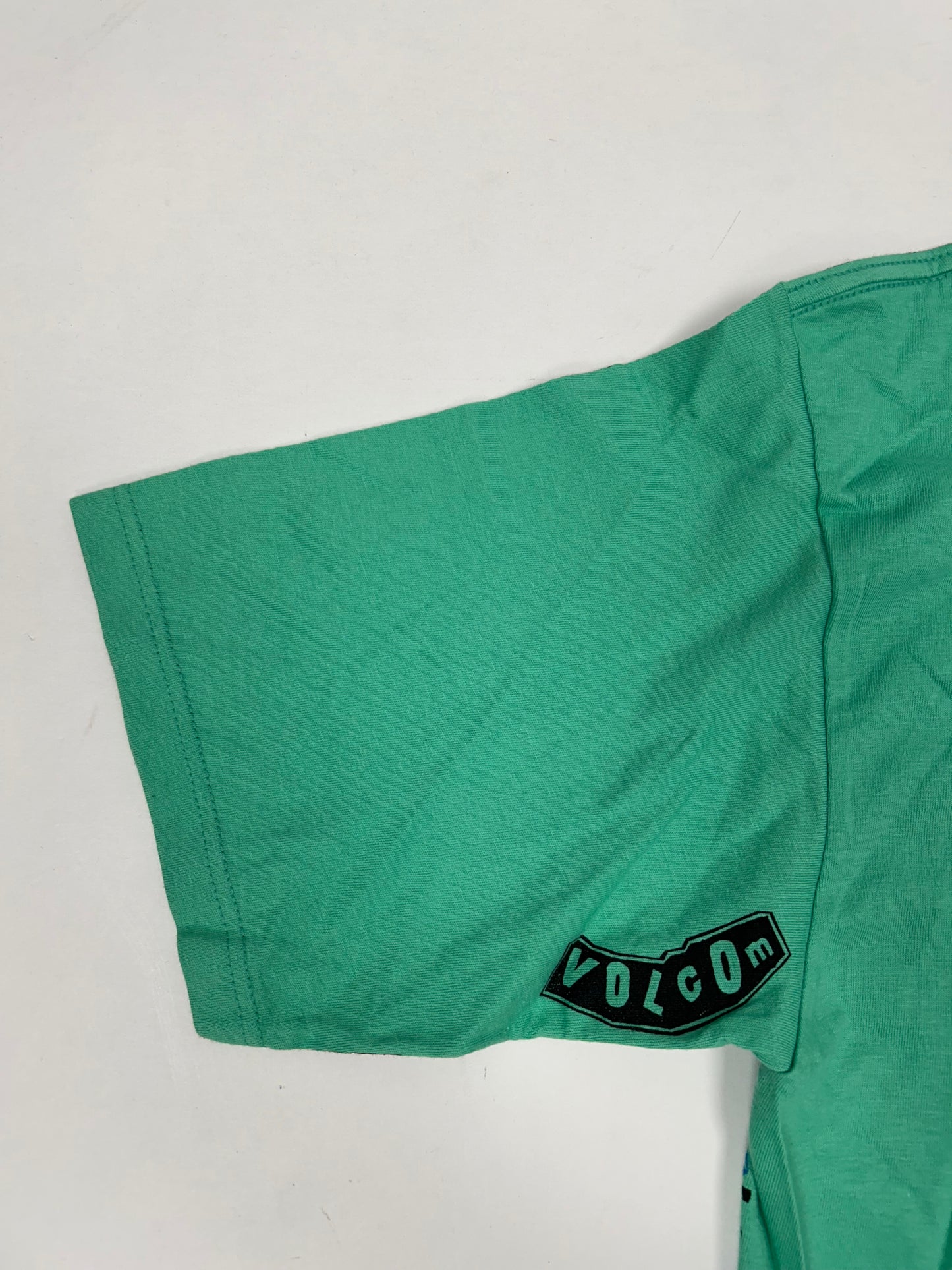 Vintage Volcom Stone All Over Print Skateboarding Skate Surf Tee Large 22.25x30.75 Inches Brand New Old Stock With Tag