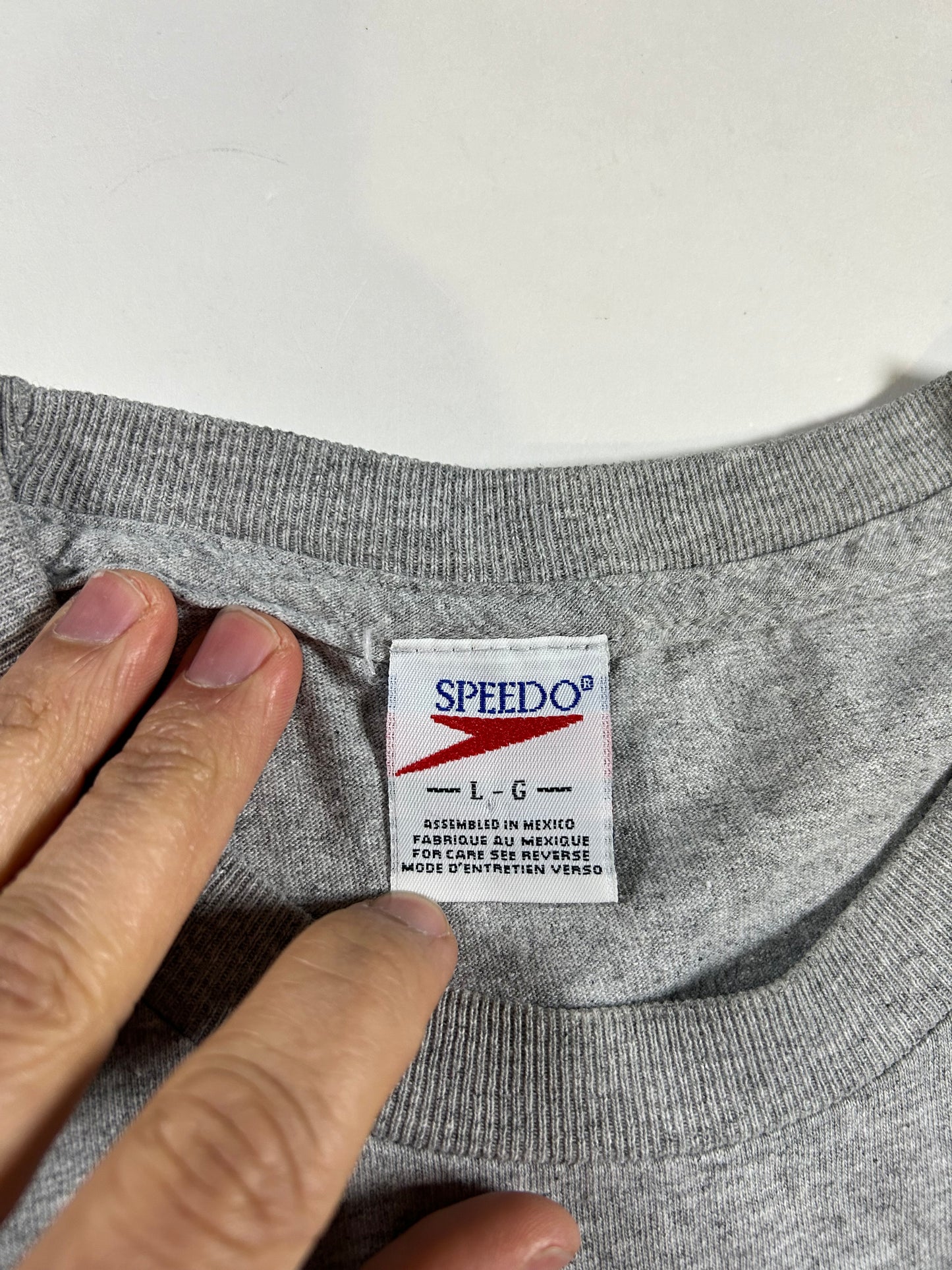 Vintage Speedo American Classic 2002 Authentic Swim T-Shirt Large 21.25x29.75 Inches Gray USA