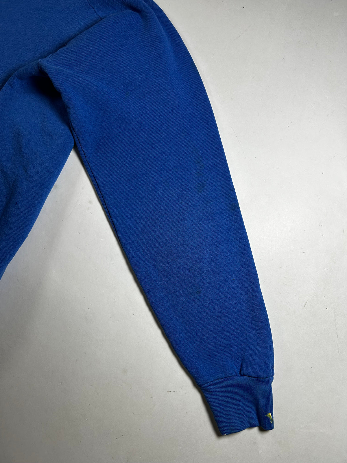 H D Emblem Logo Raglan Crewneck Sweatshirt Mediumish Fit 21.75x26.75 Inches As Is Has Wear