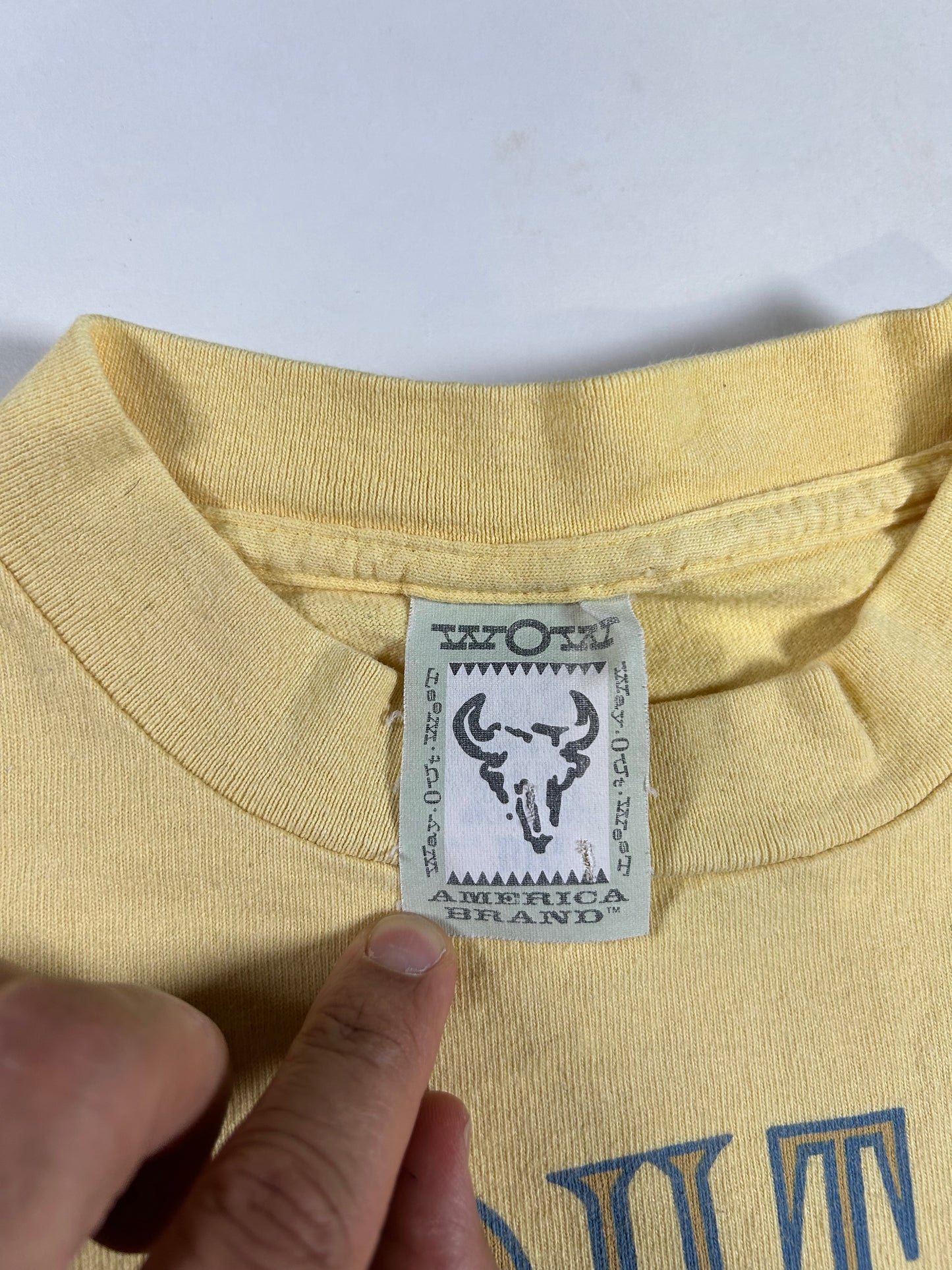 Vintage Way Out West American Brand Western Bull Drama Cowboy 1993 Tee XL Fit 23.5x30.25 Inches