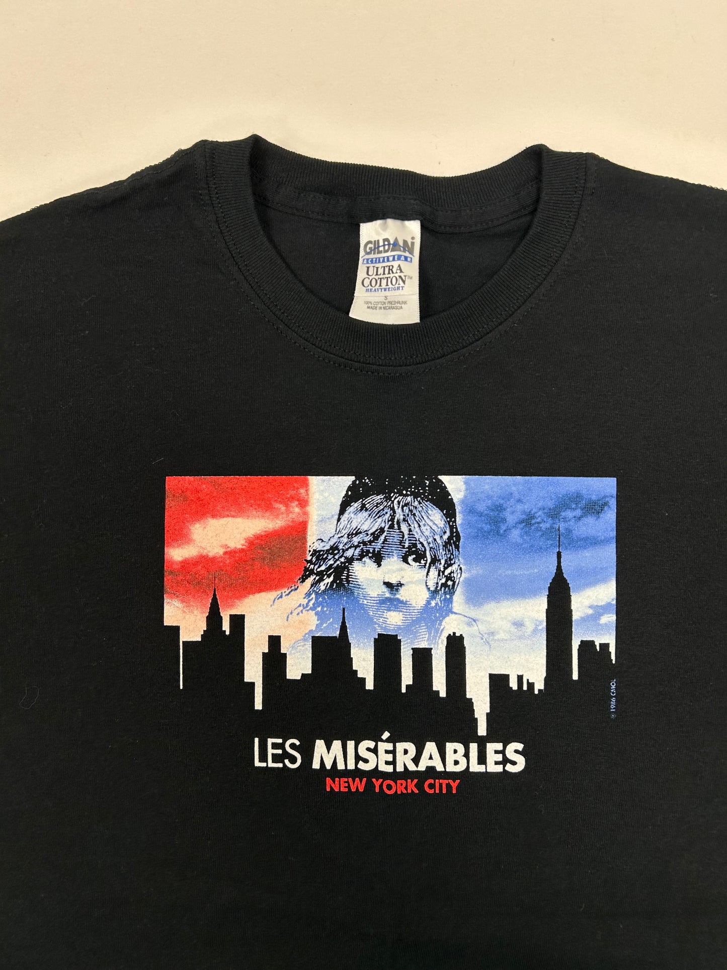 Les Miserables Broadway Musical Shirt Adult Unisex Small New York City Cityscape Small 18.5x28 Inches