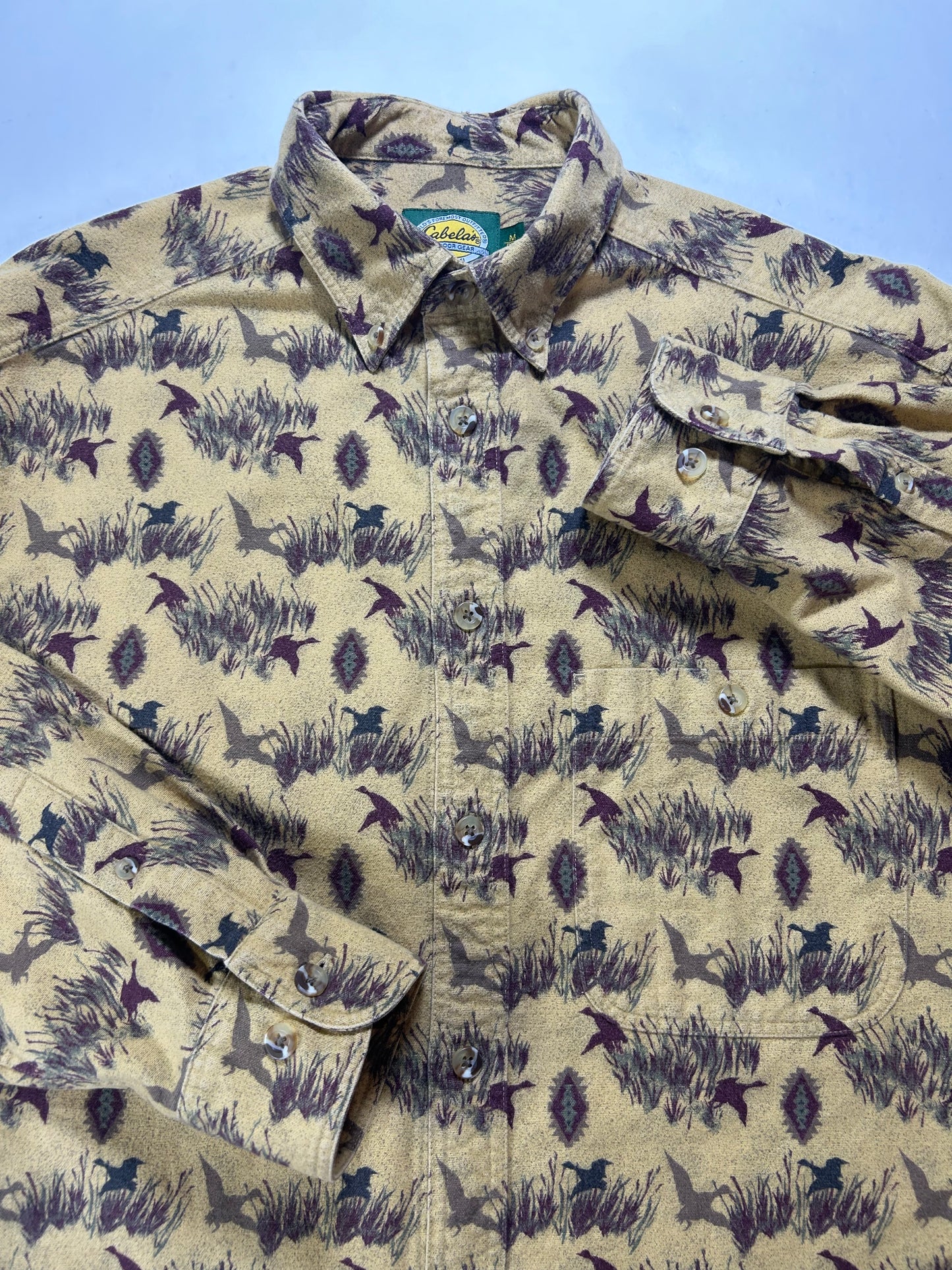 Vintage Cabelas Geese Hunting All Over Print Button Shirt Medium 22.5x30.25/31.25 Inches