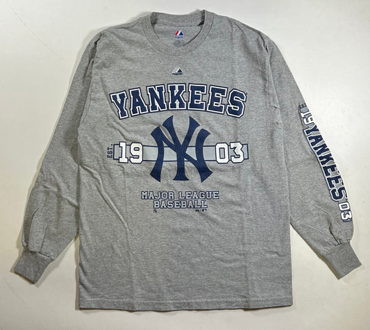 Majestic New York Yankees MLB Long Sleeve Tee Medium 19.75x27.75 Inches Gray