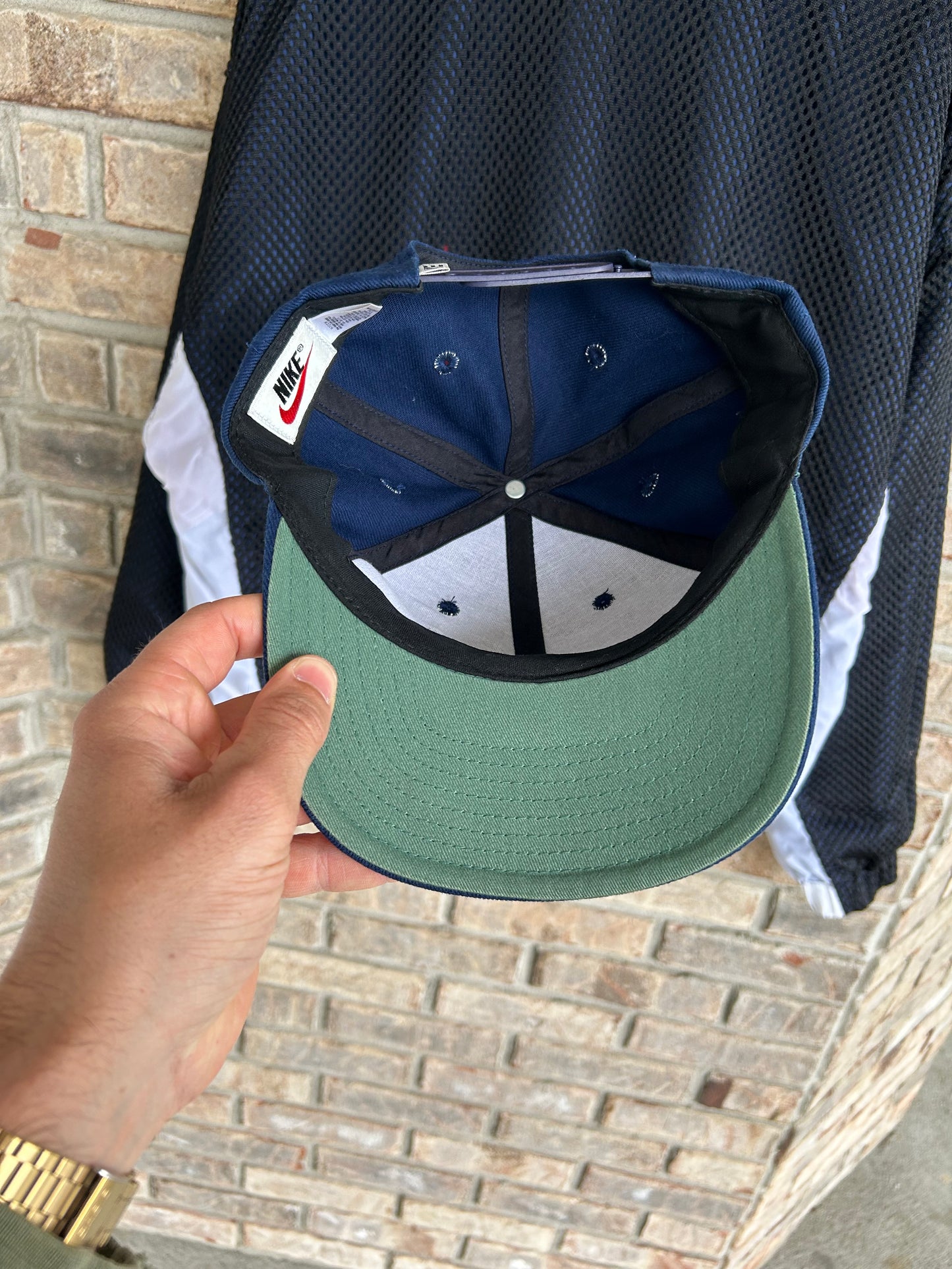 Vintage 90s Nike Swoosh Logo Embroidered SnapBack Hat Navy/Red Taiwan