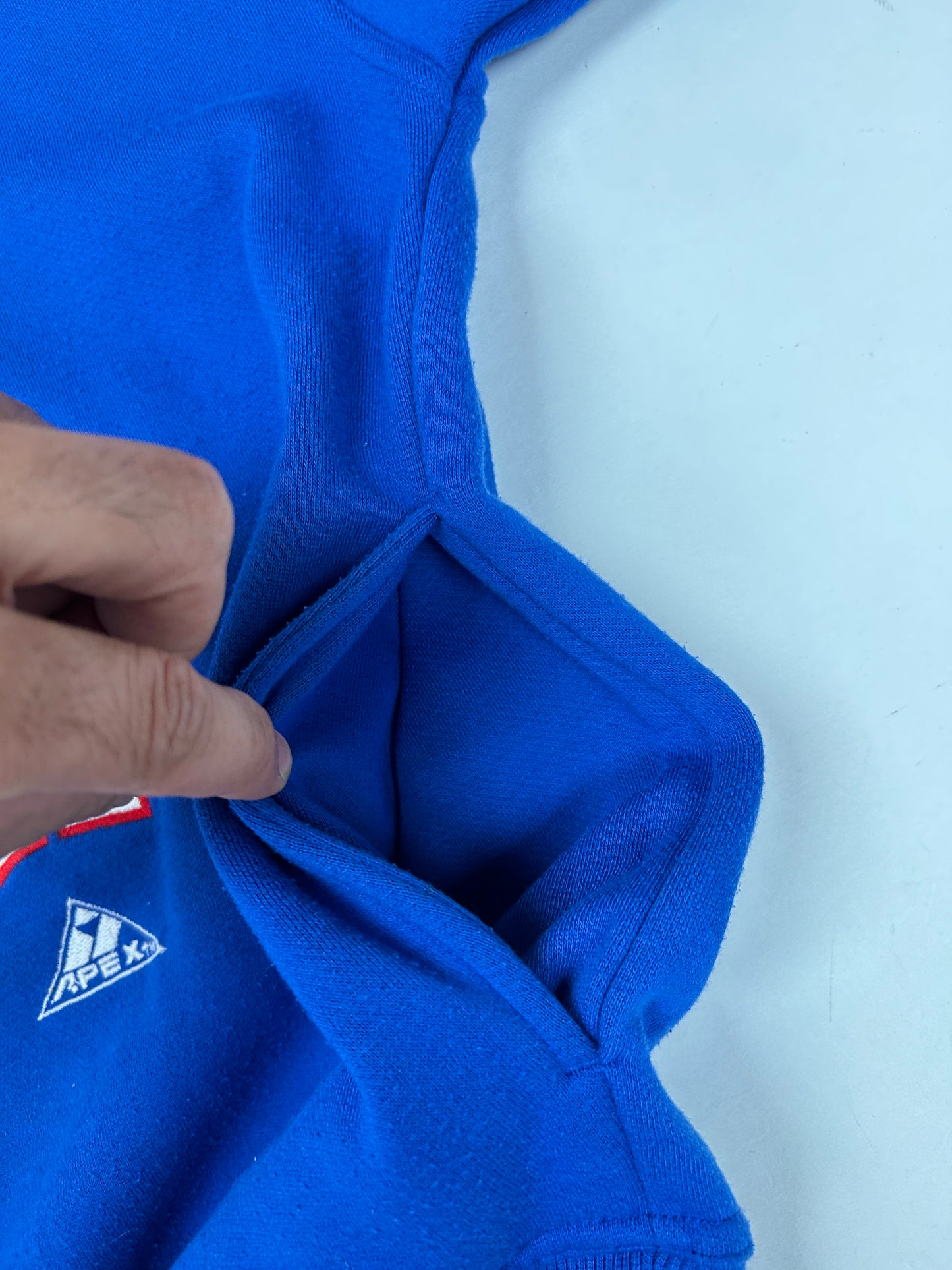 Vintage Pro-Line Apex One New York Giants Hooded Sweatshirt Large/Medium 24.75x26.5 Inches