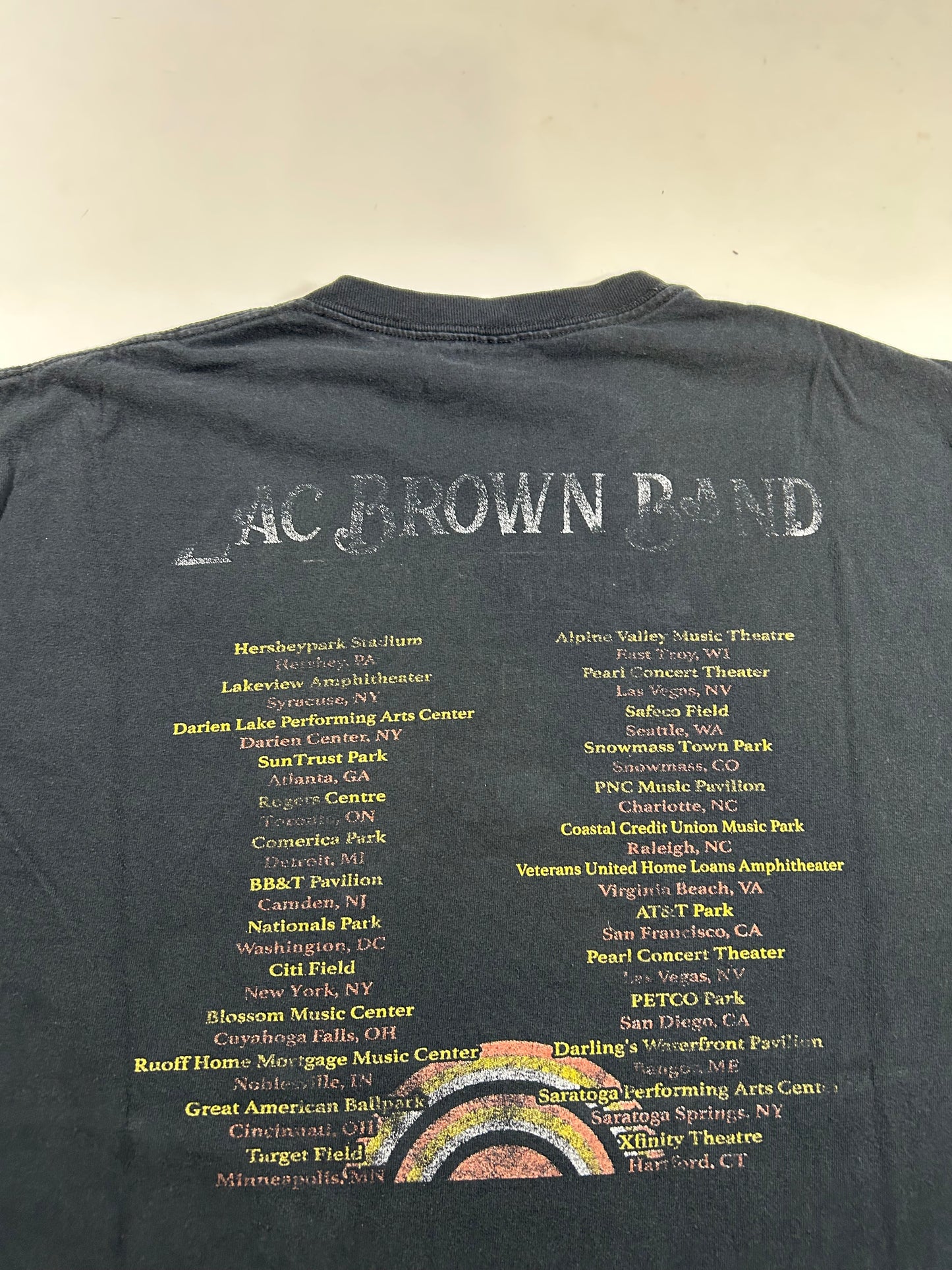 2018 Zac Brown Band Parking Lot Tour Tee Large 21.75x27.5 Inches