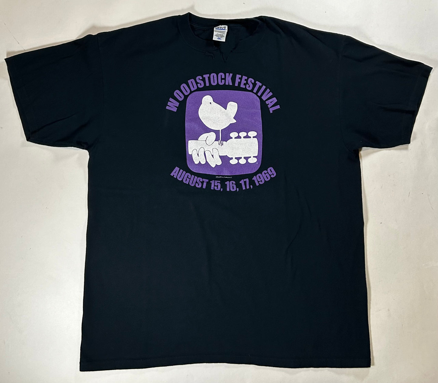 Vintage 2000s Woodstock Festival 3 Days Of Peace & Music August 15,16,17, 1969 Graphic Tee V-Neck Cut As Is 2XL 25x31.5 Inches Black