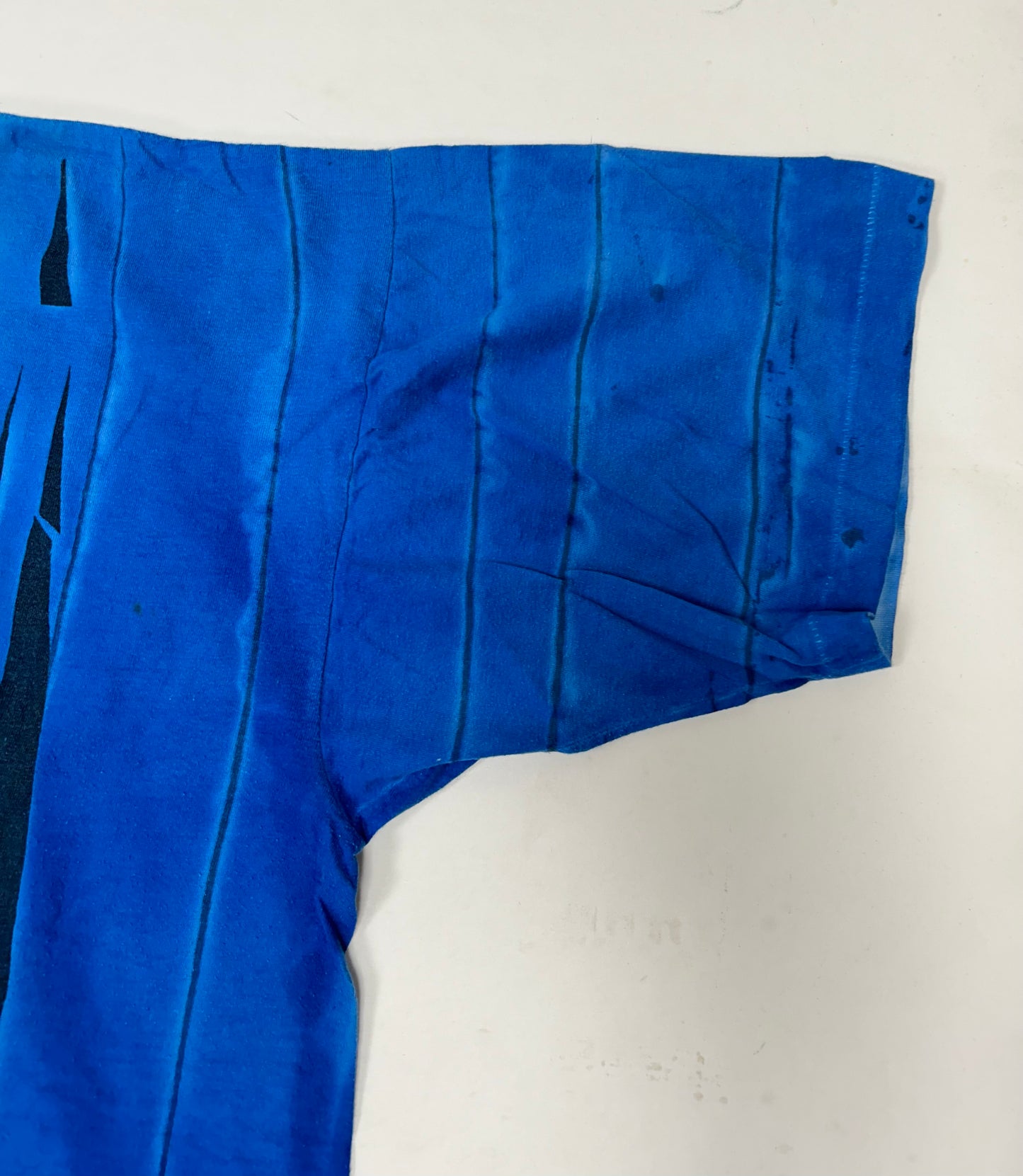 Vintage Bear Surfboards Tie-Dye Blue Shirt XL/2XL Fit 26.5x28.75 Inches Made In USA