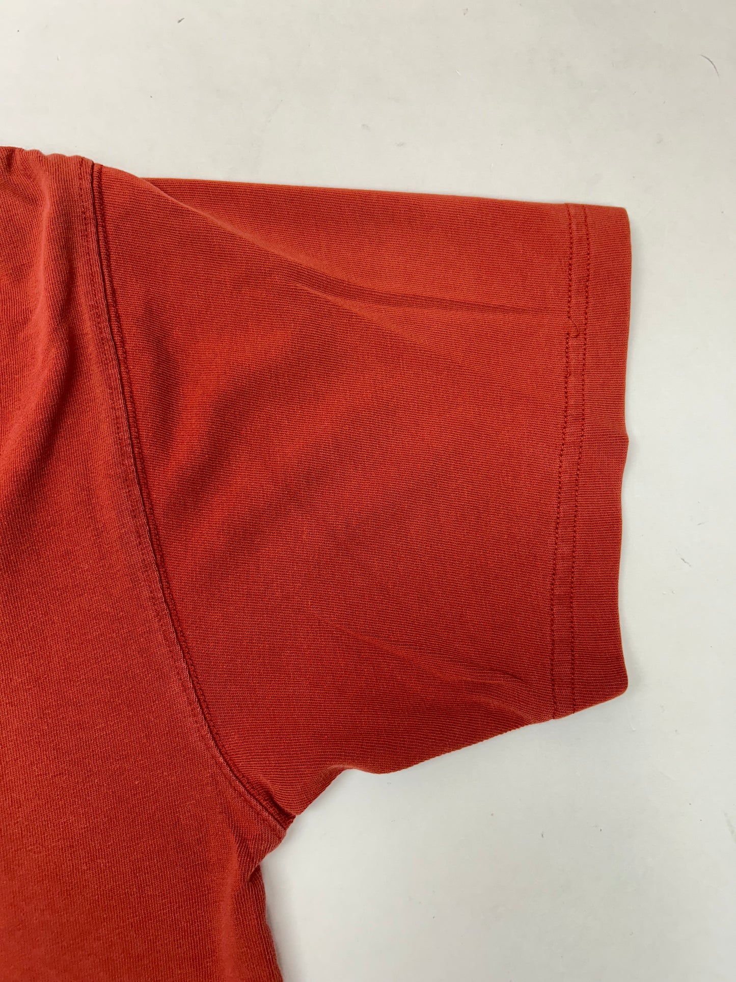 Vintage 2000 Warner Bros Studio Store Wile E. Coyote Explosive Genius Pocket Tee Medium 21x26 Inches