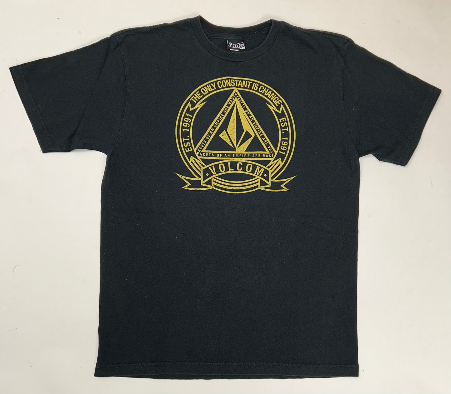 Vintage 00s Volcom Stone The Only Constant Change Tee Large 21.75x30 Inches