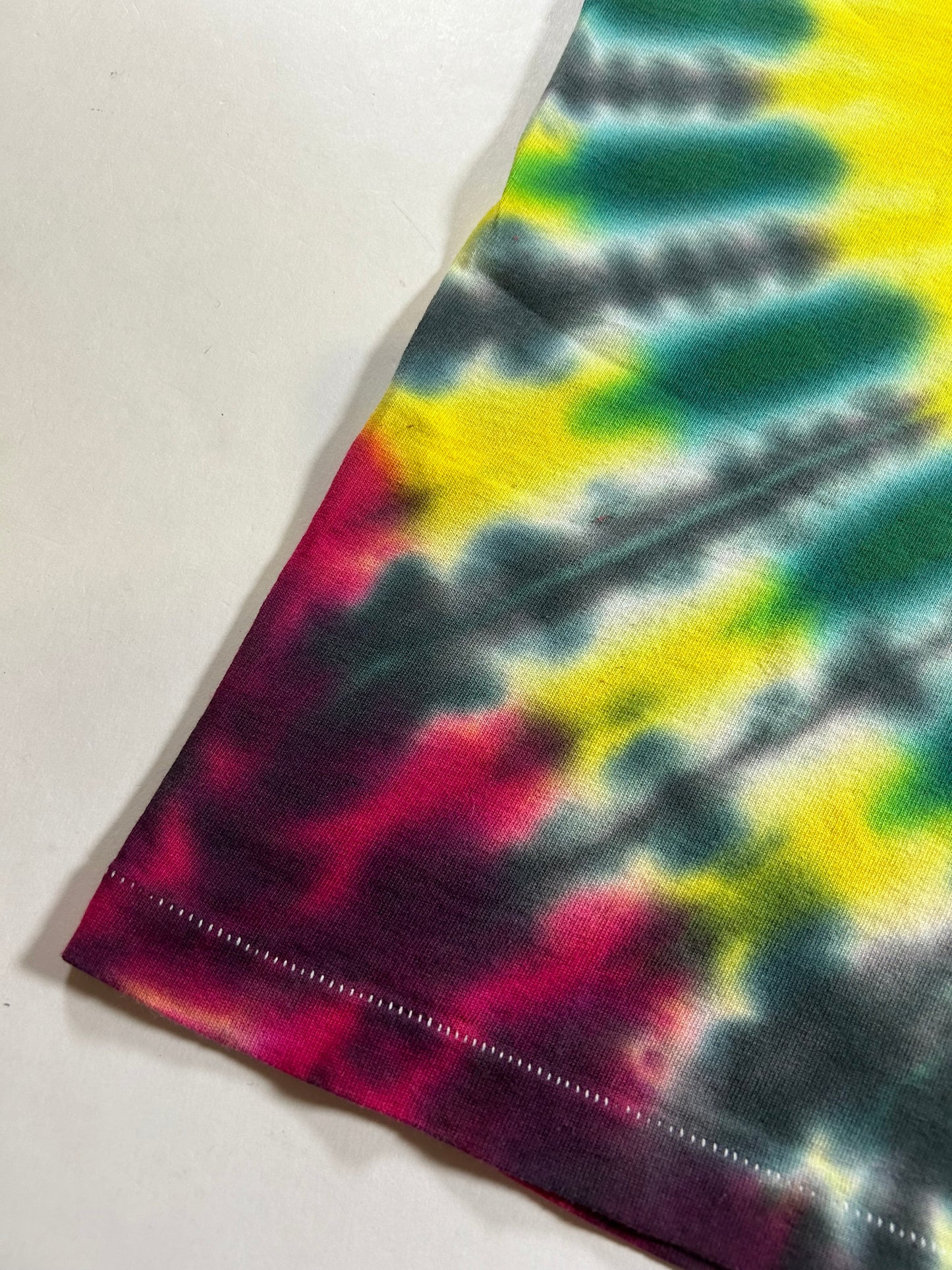 Vintage 1996 Grateful Dead Lithuania Basketball Team Tie Dye Tee USA Large 22.25x29.5 Inches