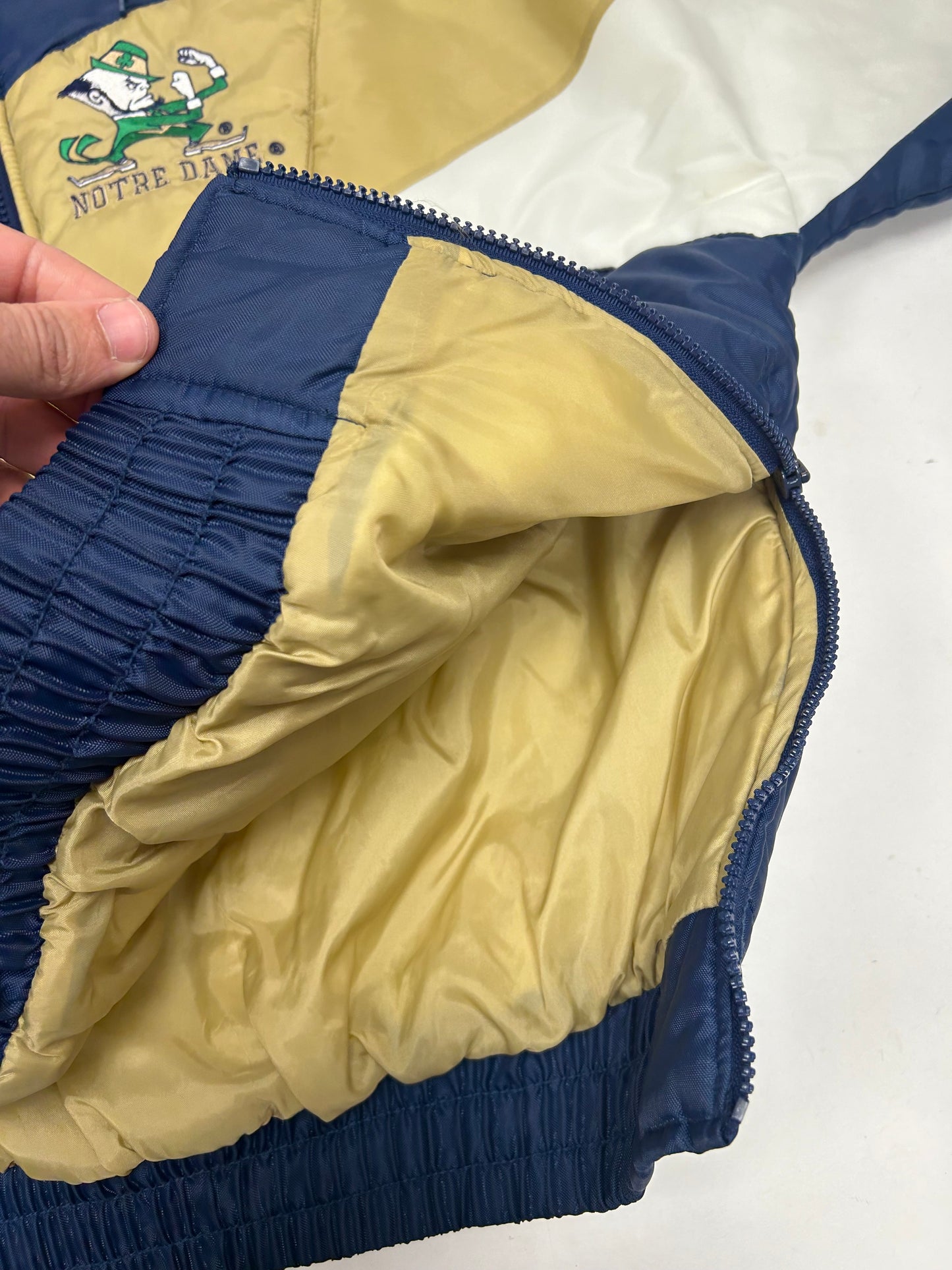 Vintage Notre Dame Fighting Irish Puffer Jacket 1/4 Zip Medium/Large Fit 26.75x29.5 Inches Pro Player 90s