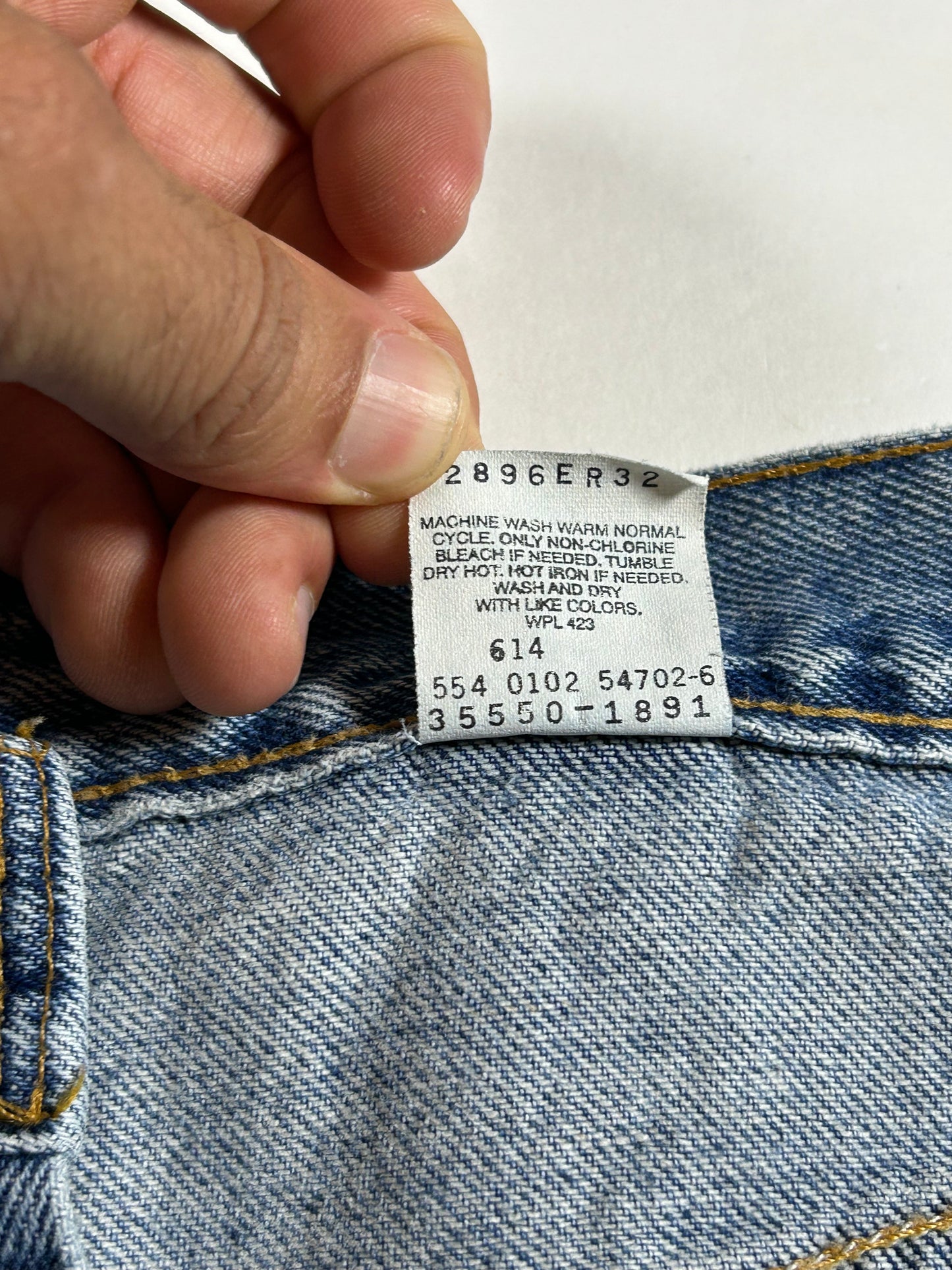 Vintage Levi's 550 USA Denim Blue Jean Shorts Relaxed Fit 36 18.5x21.75 Inches 100% Cotton