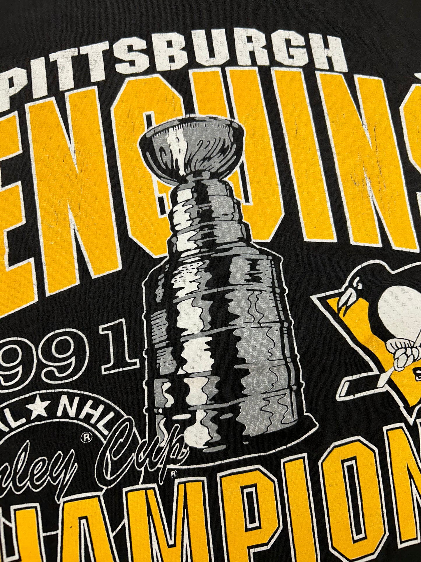 Vintage Logo 7 1991 Pittsburgh Penguins NHL Stanley Cup Champions L/XL Thin Fit 22.75x27.75 Inches