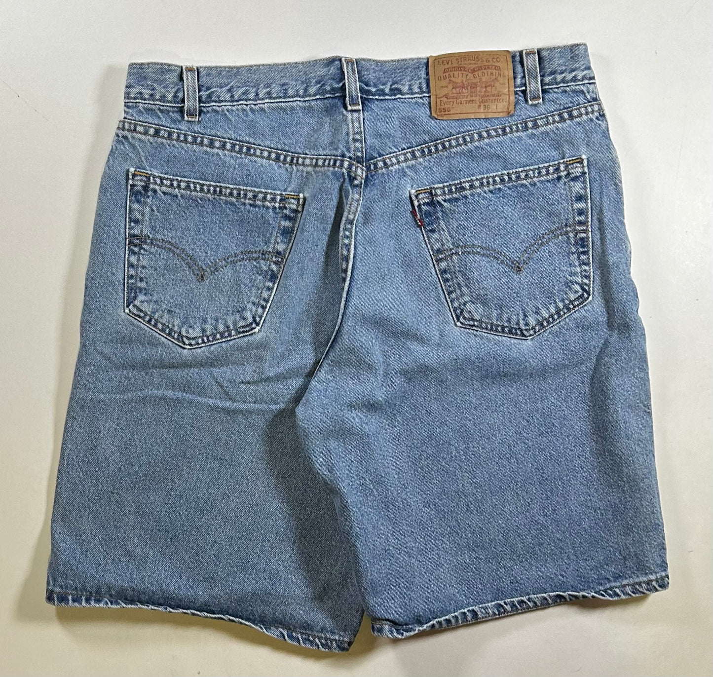 Vintage Levi's 550 USA Denim Blue Jean Shorts Relaxed Fit 36 18.5x21.75 Inches 100% Cotton