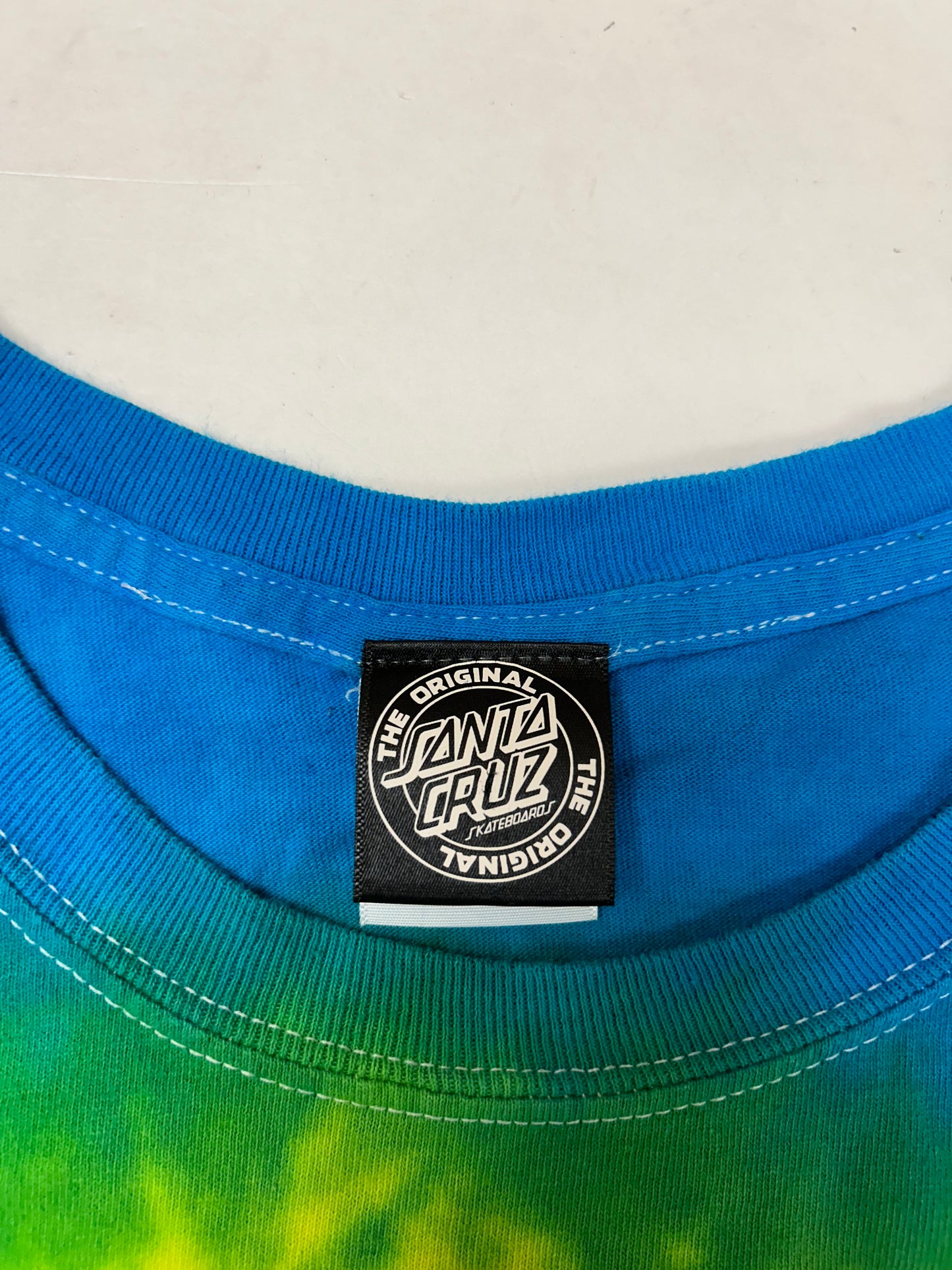 00s Santa Cruz Speed Wheels Tie-Dye Skate Tee Large 21.75x29.75 Inches