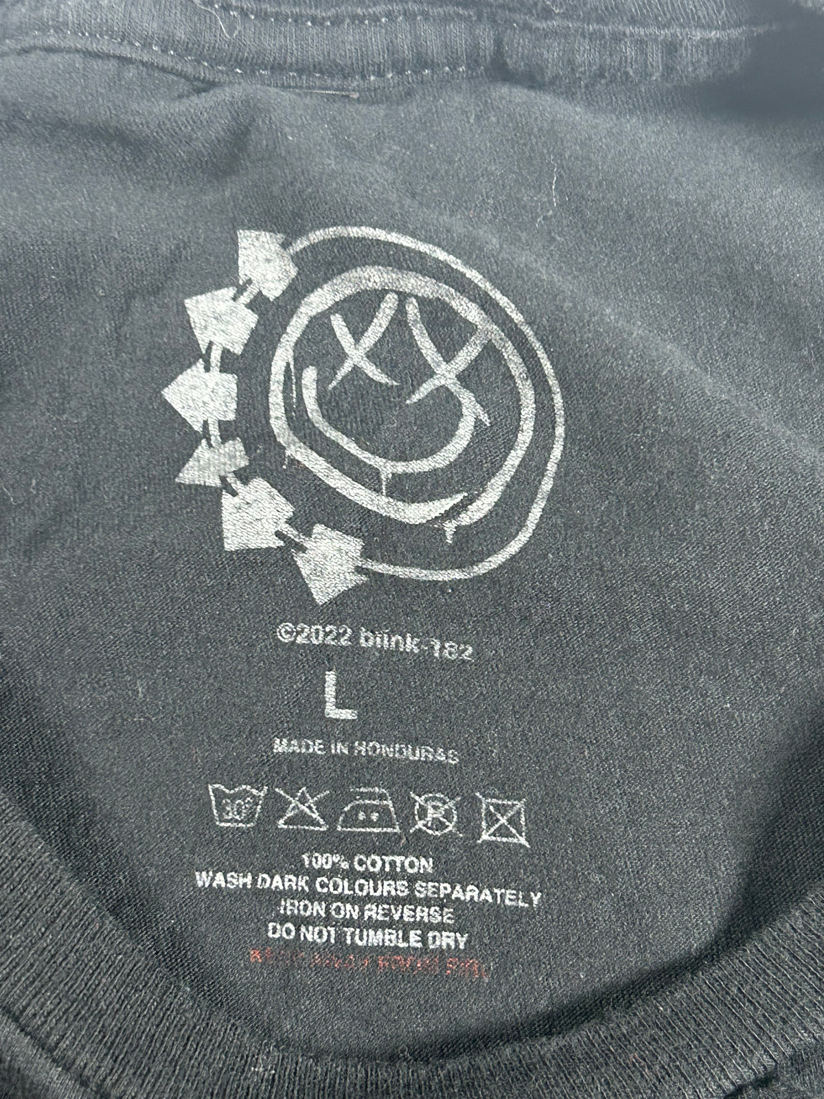 2022 blink-182 Front & Back Graphic Band Tee Fits 2XL 27.25x31.5 Inches