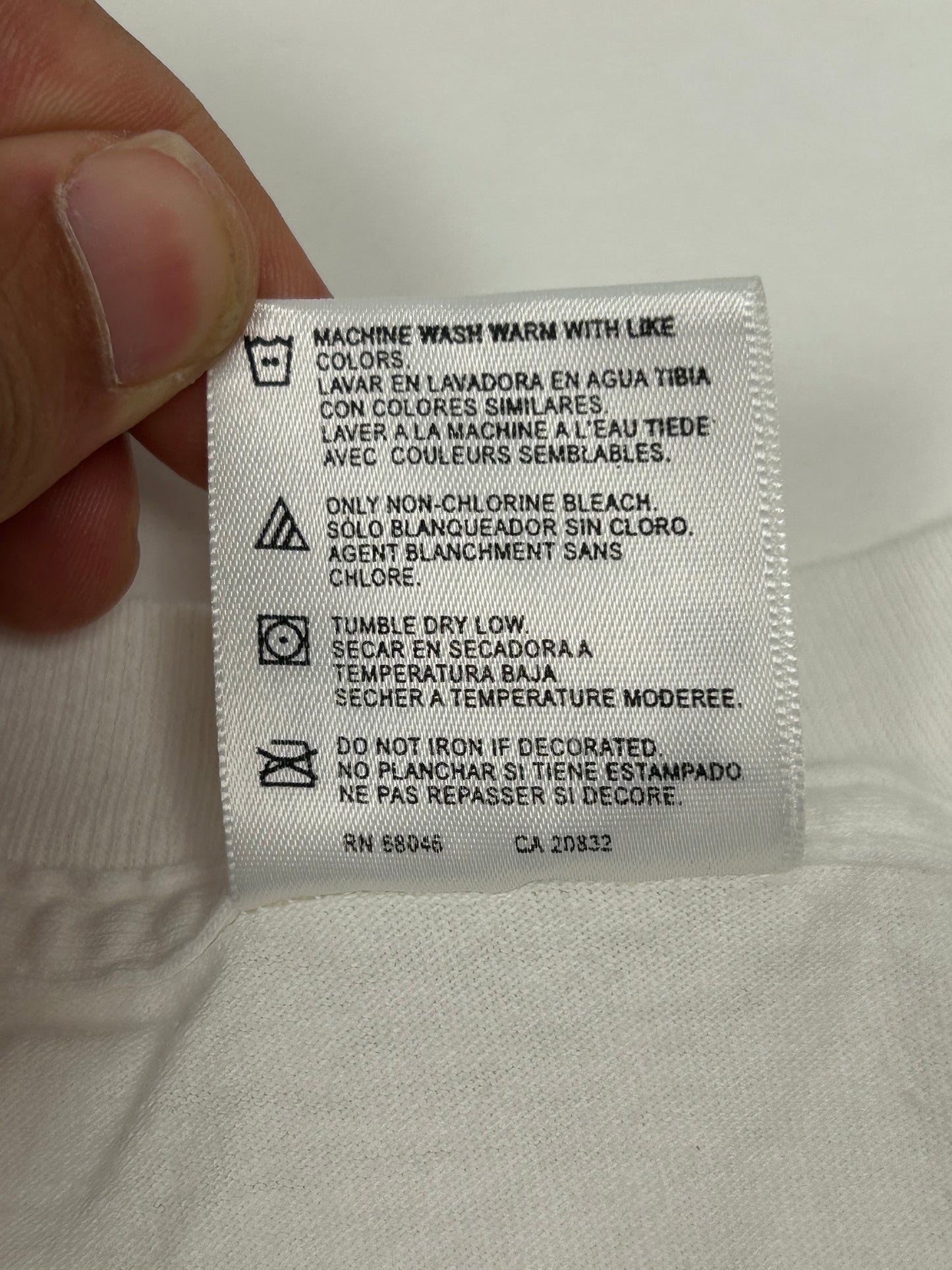 Vintage 1999 *NSYNC Justin Timberlake Big Face Graphic Boy Band Music Tee Tultex Large 21.5x29.25 Inches White