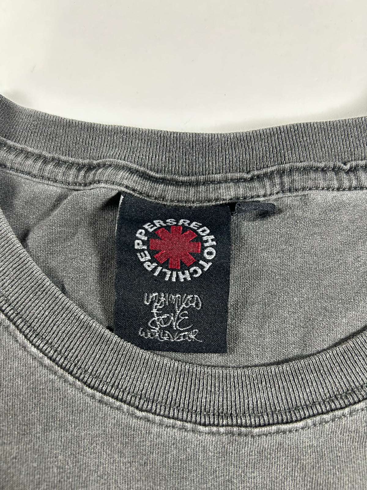 Red Hot Chili Peppers Unlimited Love Tour 2023 Totem Graphic Faded Gray 2XL 25.5x29.5 Inches.