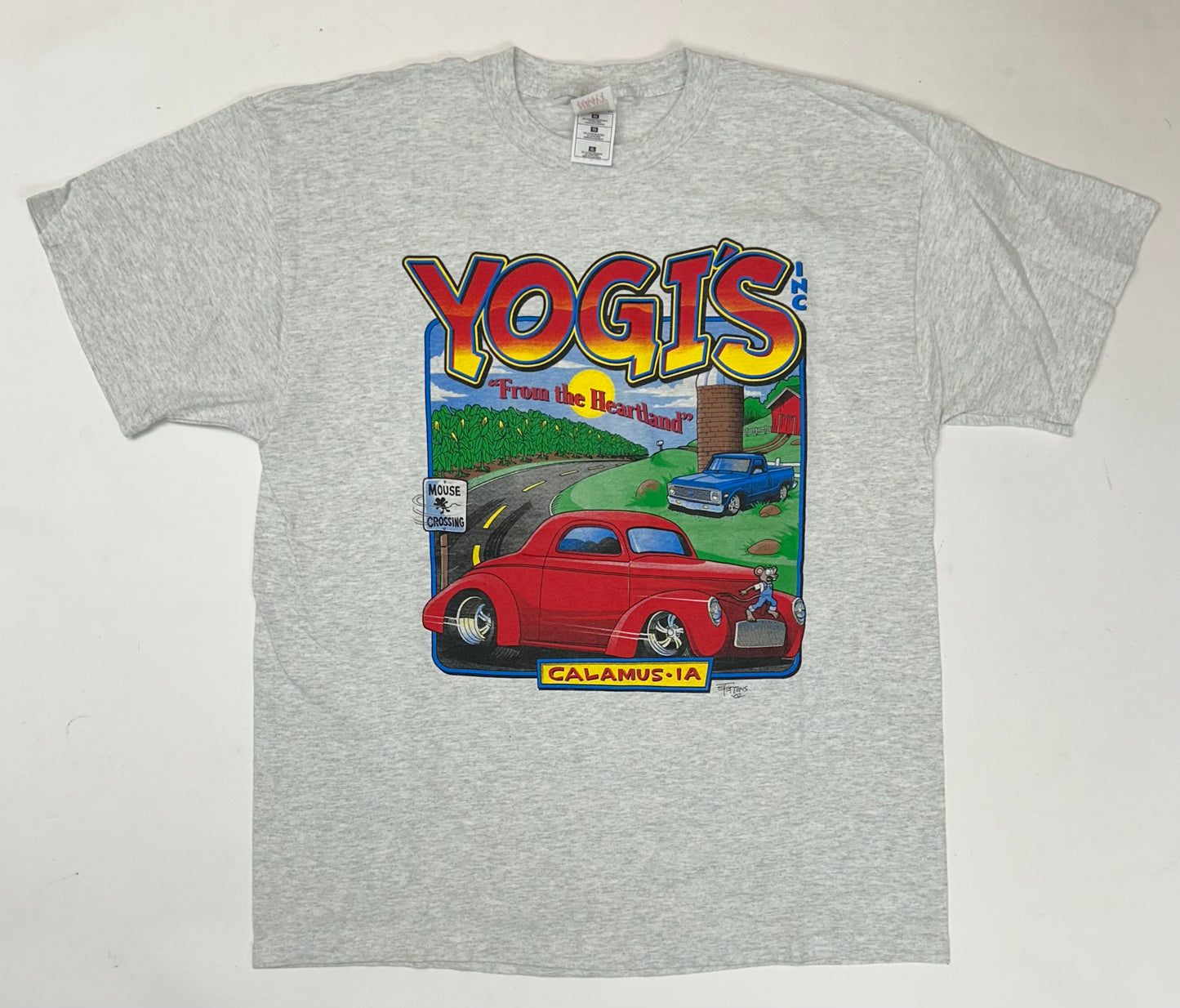 Vintage 2002 Yogi’s Inc From The Heartland Calamus, IA Vehicle Graphic Tee XL 22.75x30.5 Inches Gray