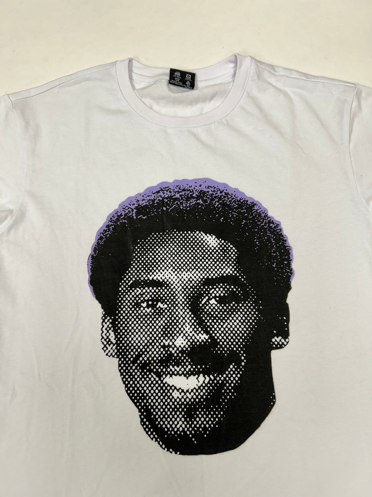 Kobe Bryant Frobe Big Face ICY  Graphic Print T-Shirt White Medium 20.75x27.75 Inches