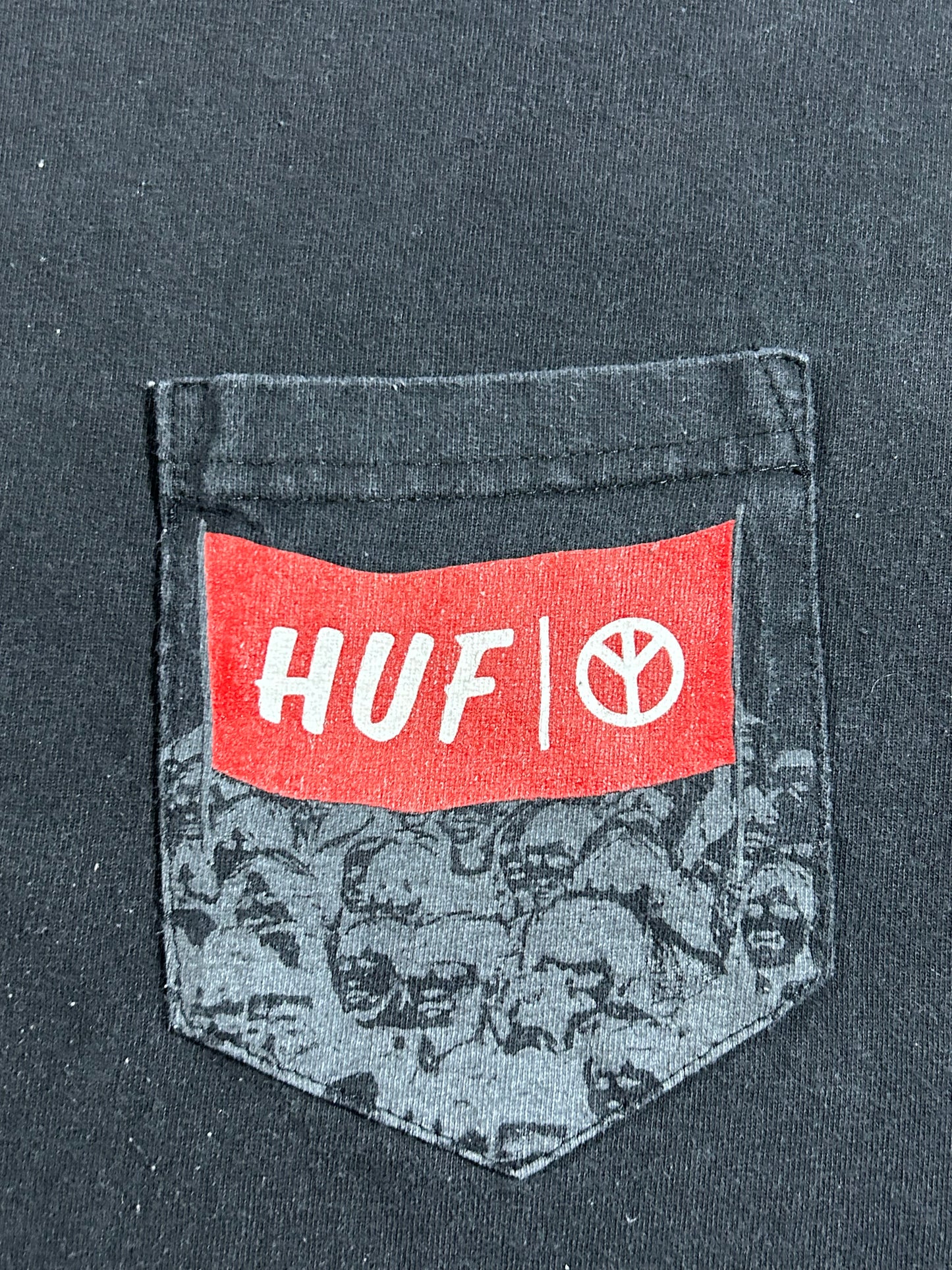 Huf Worldwide Pocket Skate Tee Upside down Peace Shirt Black Large 21x29 Inches