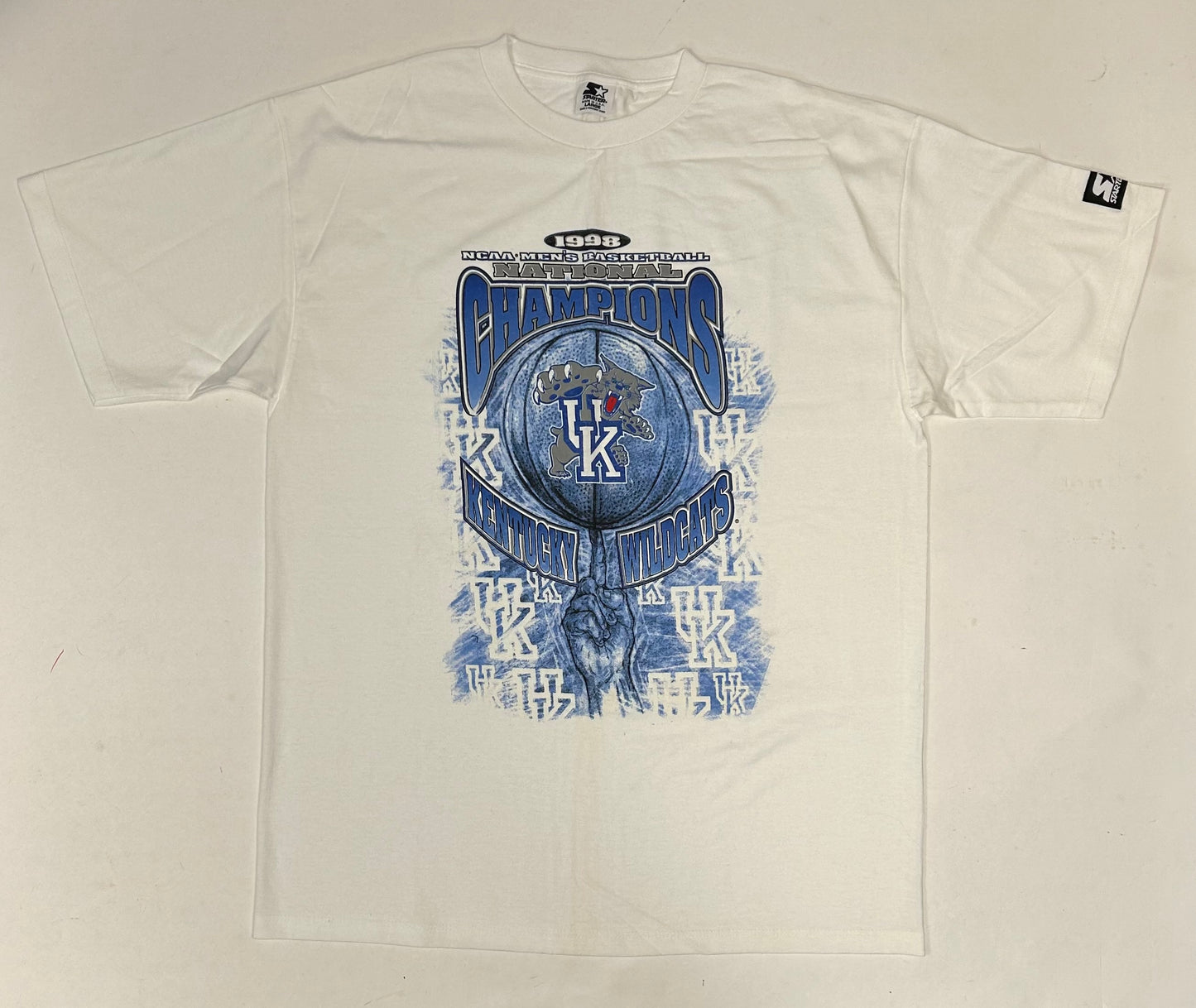 Vintage Starter University Of Kentucky Wildcats 1998 NCAA Men’s Basketball Champions Large/XL Fit 23.5x31.5 Inches