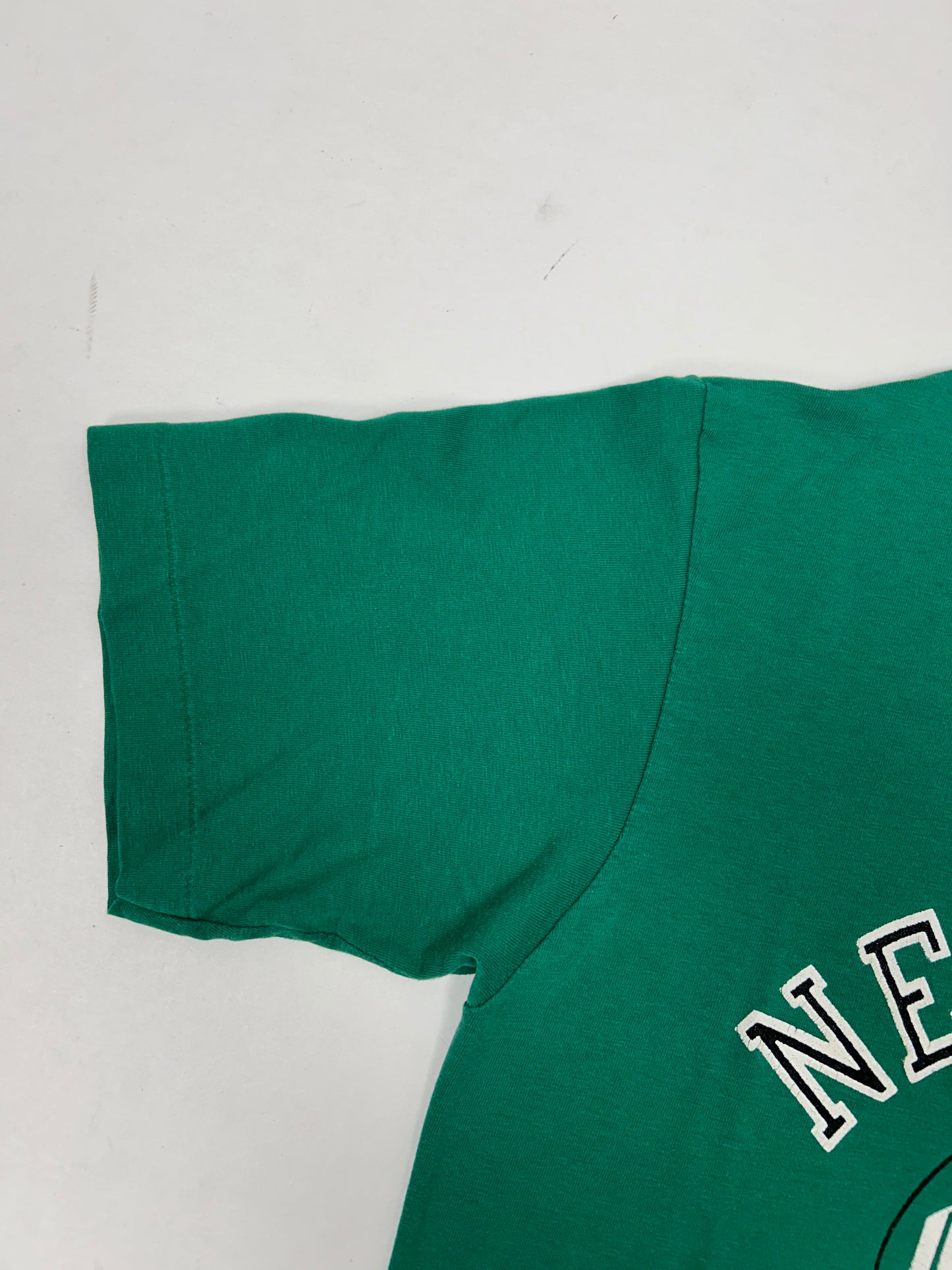 Vintage New York Jets NFL Helmet Logo Tee Small/Medium Fit 19x27.75 Inches
