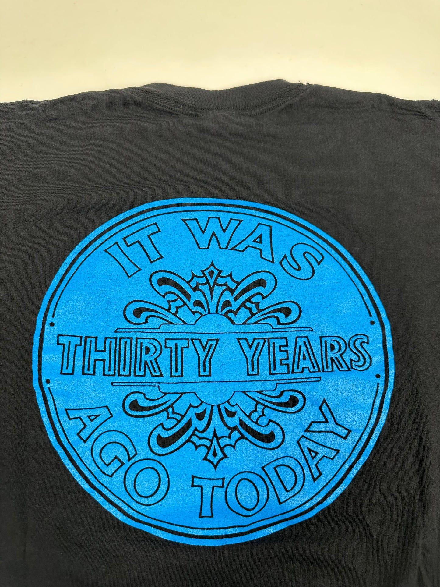 Vintage The Beatles Thirtieth Anniversary 1964-1994 Music Band Tee Large Rare 22x28.25 Inches