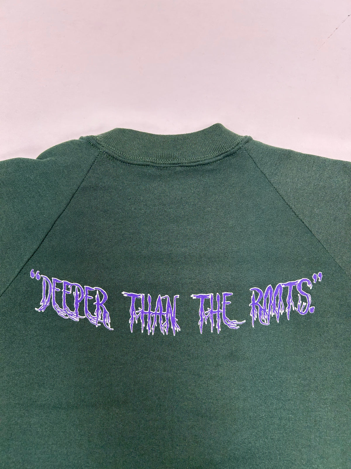 Edgewood NJ first edition “Deeper Than The Roots.” Crewneck Sweatshirt Tagged Large Fits Like Small/Medium 21.5x26.75 Inches Ragland Jerzees Tag BNWT Forest Green